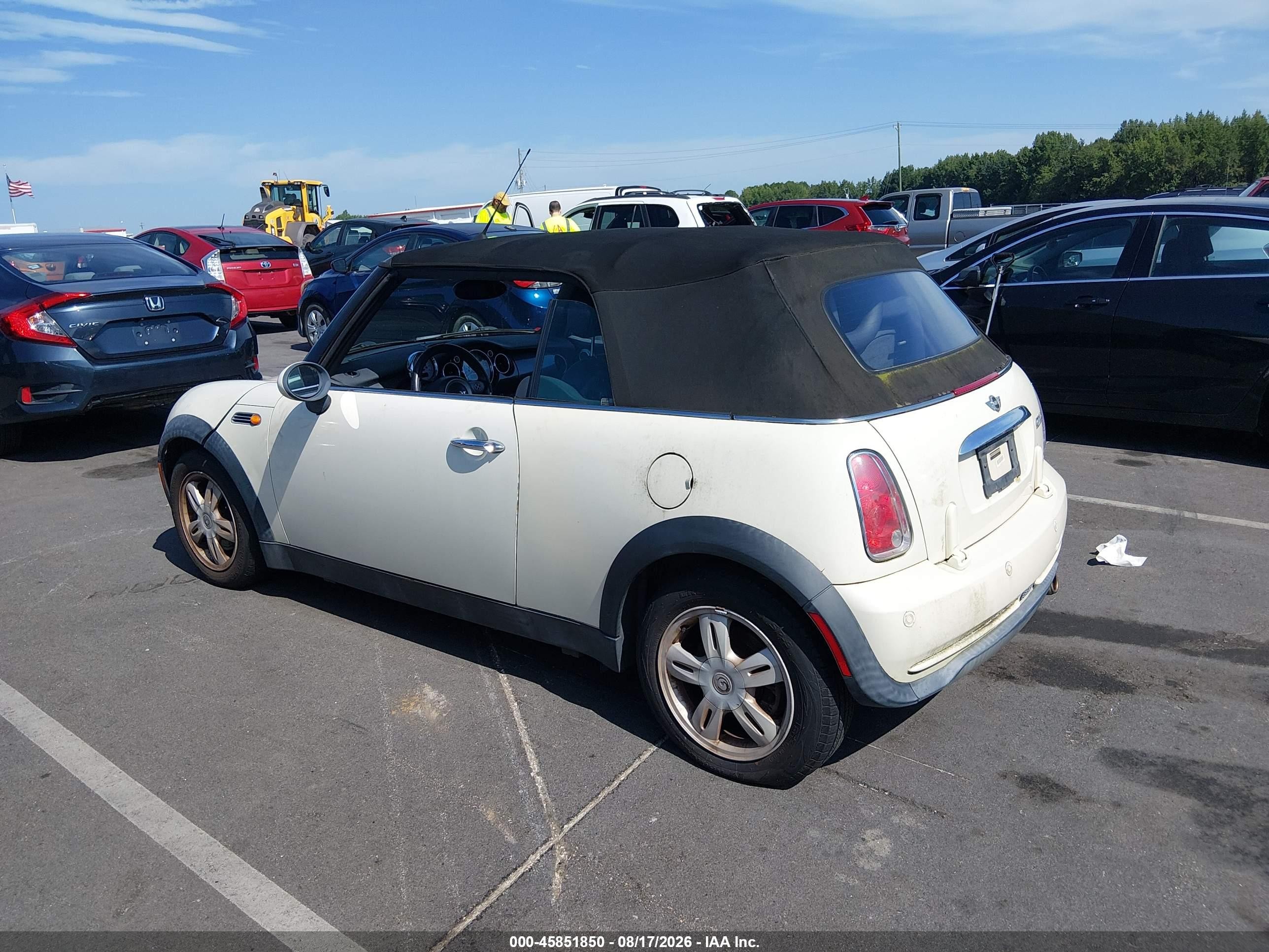 2006 Mini Cooper   Белый vin: WMWRF33556TG16041