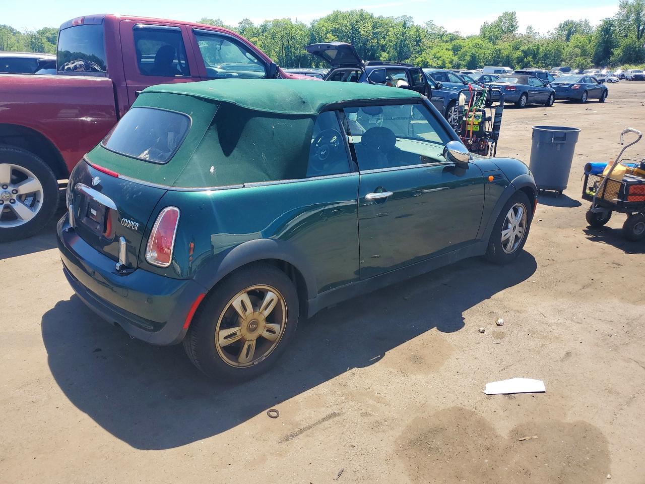 2008 Mini Cooper Green vin: WMWRF33558TG18388