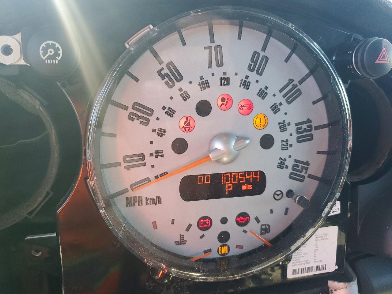 2008 Mini Cooper Green vin: WMWRF33558TG18388