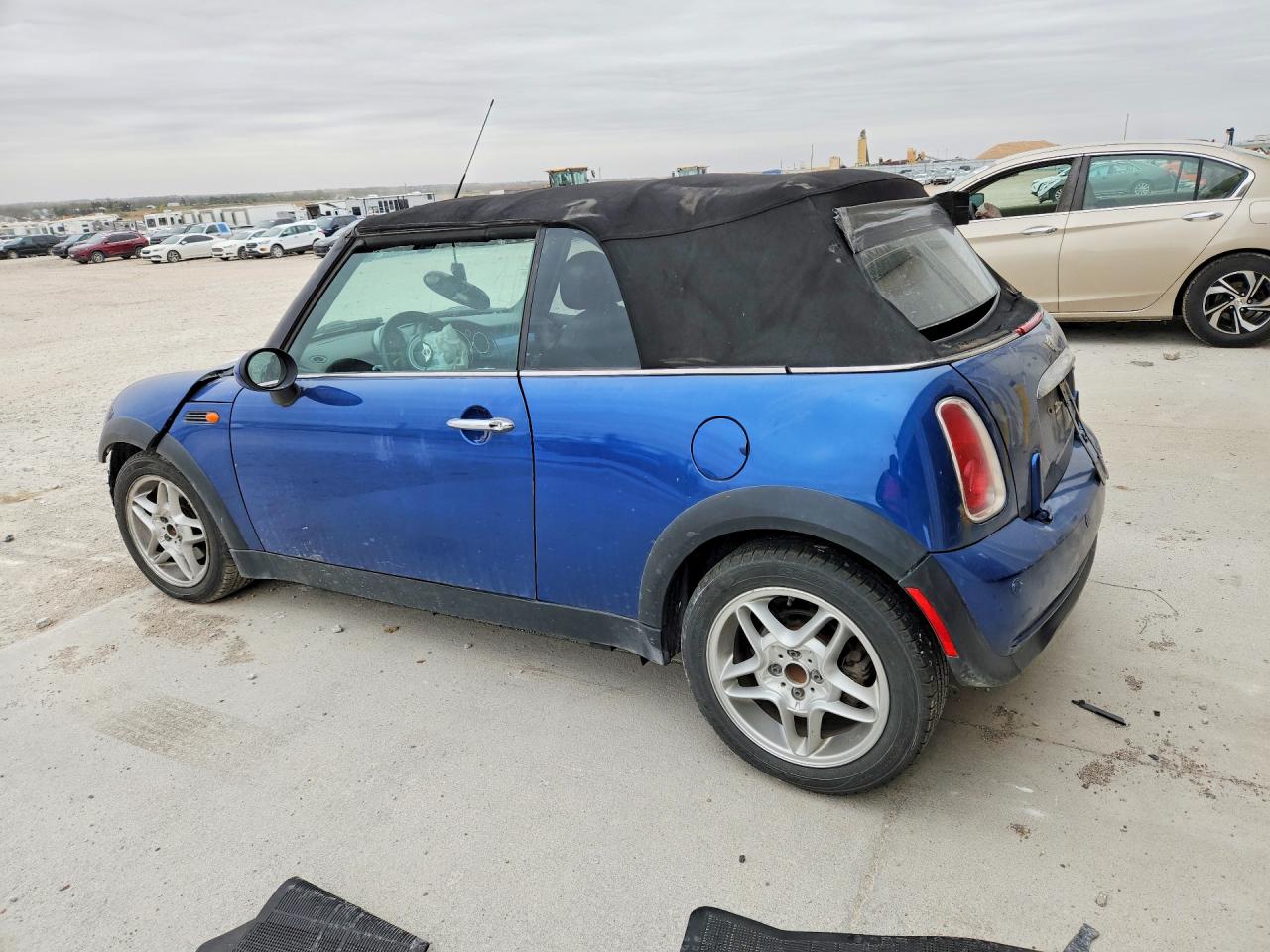 2007 Mini Cooper Blue vin: WMWRF33567TG16664