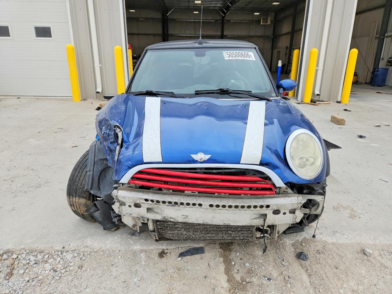2007 Mini Cooper Blue vin: WMWRF33567TG16664