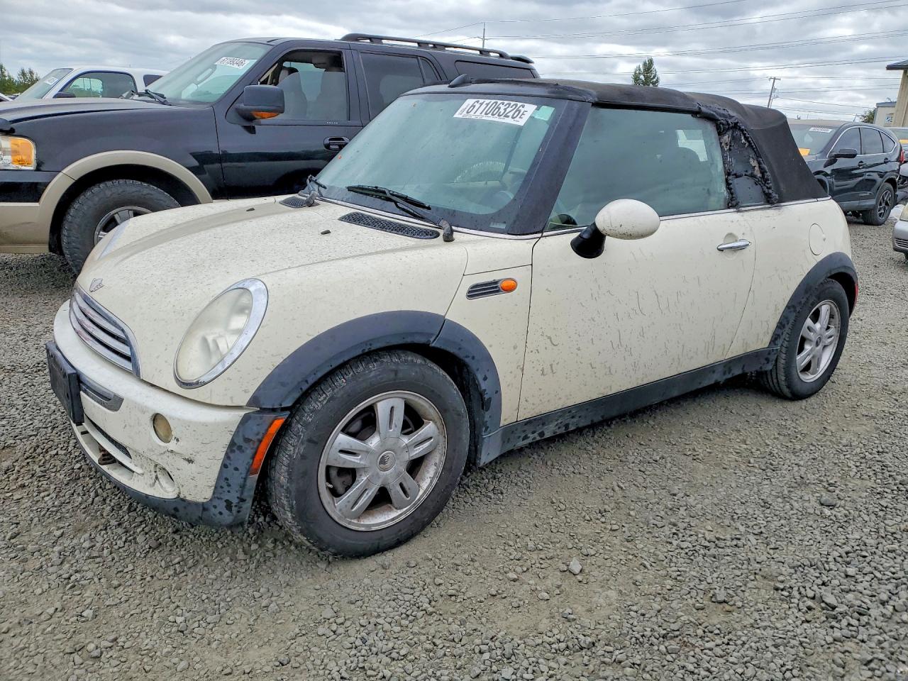 2008 Mini Cooper Cream vin: WMWRF33568TF68164