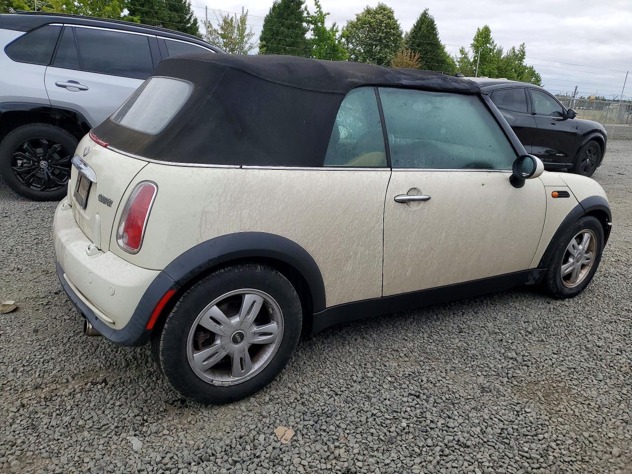 2008 Mini Cooper Cream vin: WMWRF33568TF68164