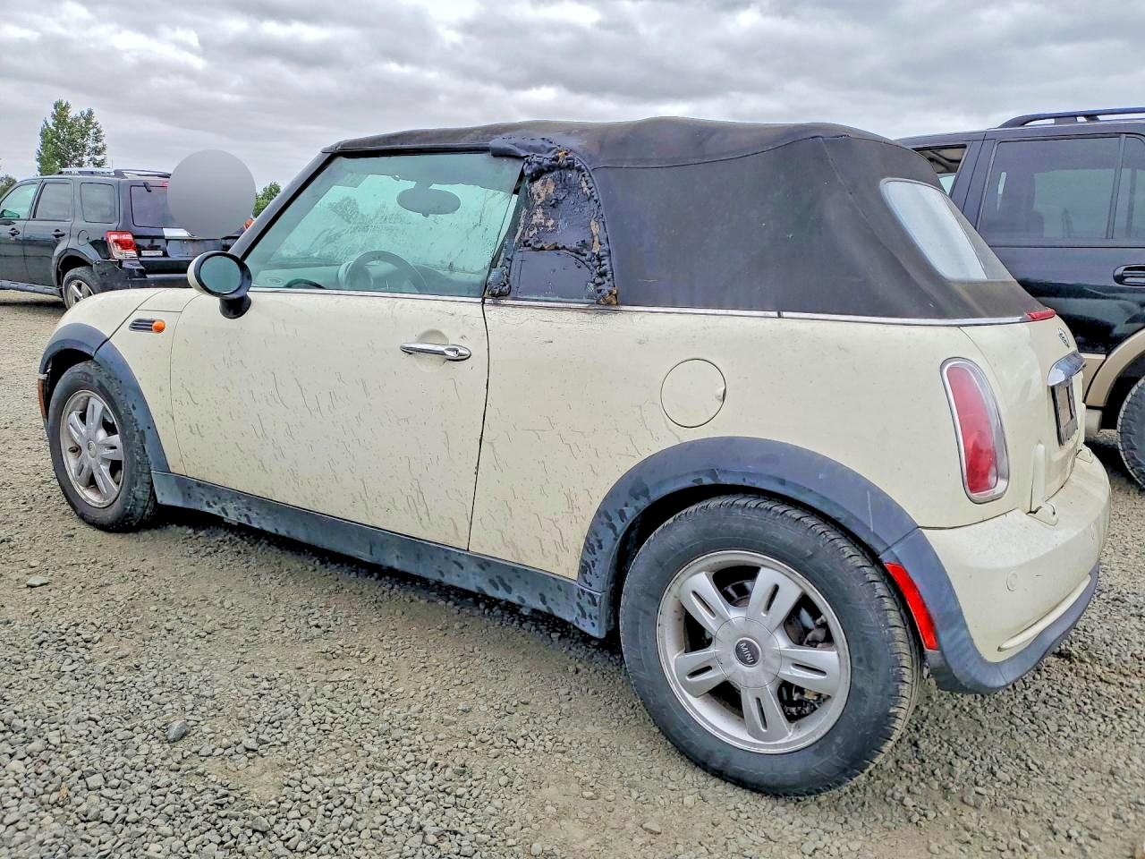 2008 Mini Cooper Cream vin: WMWRF33568TF68164