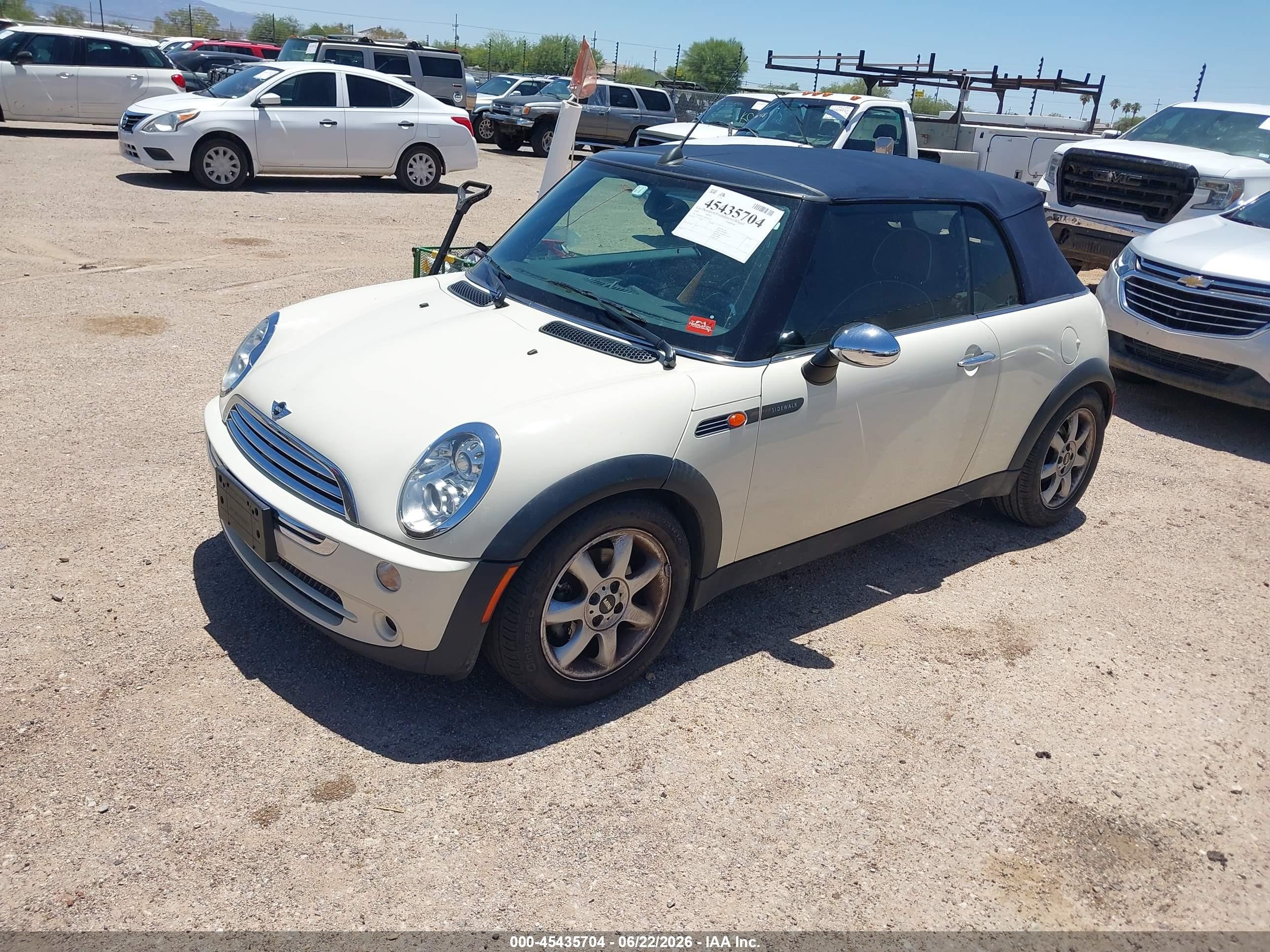 2008 Mini Cooper   Cream vin: WMWRF33568TG18173