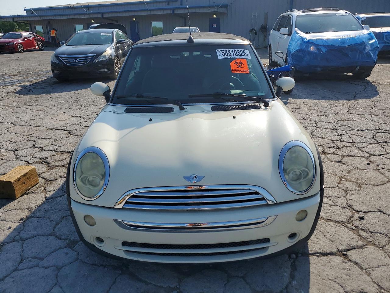 2006 Mini Cooper White vin: WMWRF33576TF65786