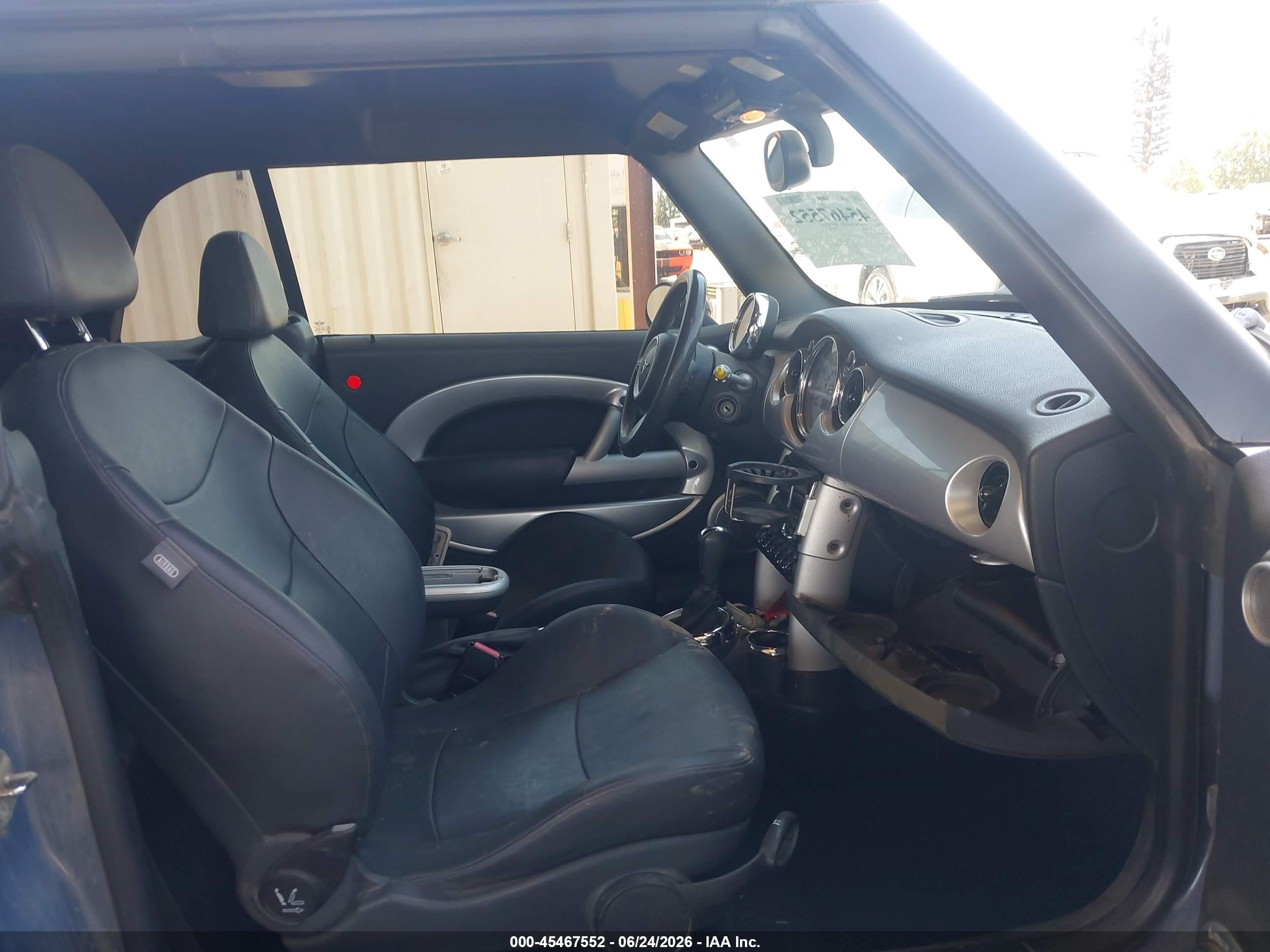 2005 Mini Cooper   Blue vin: WMWRF33585TG13360