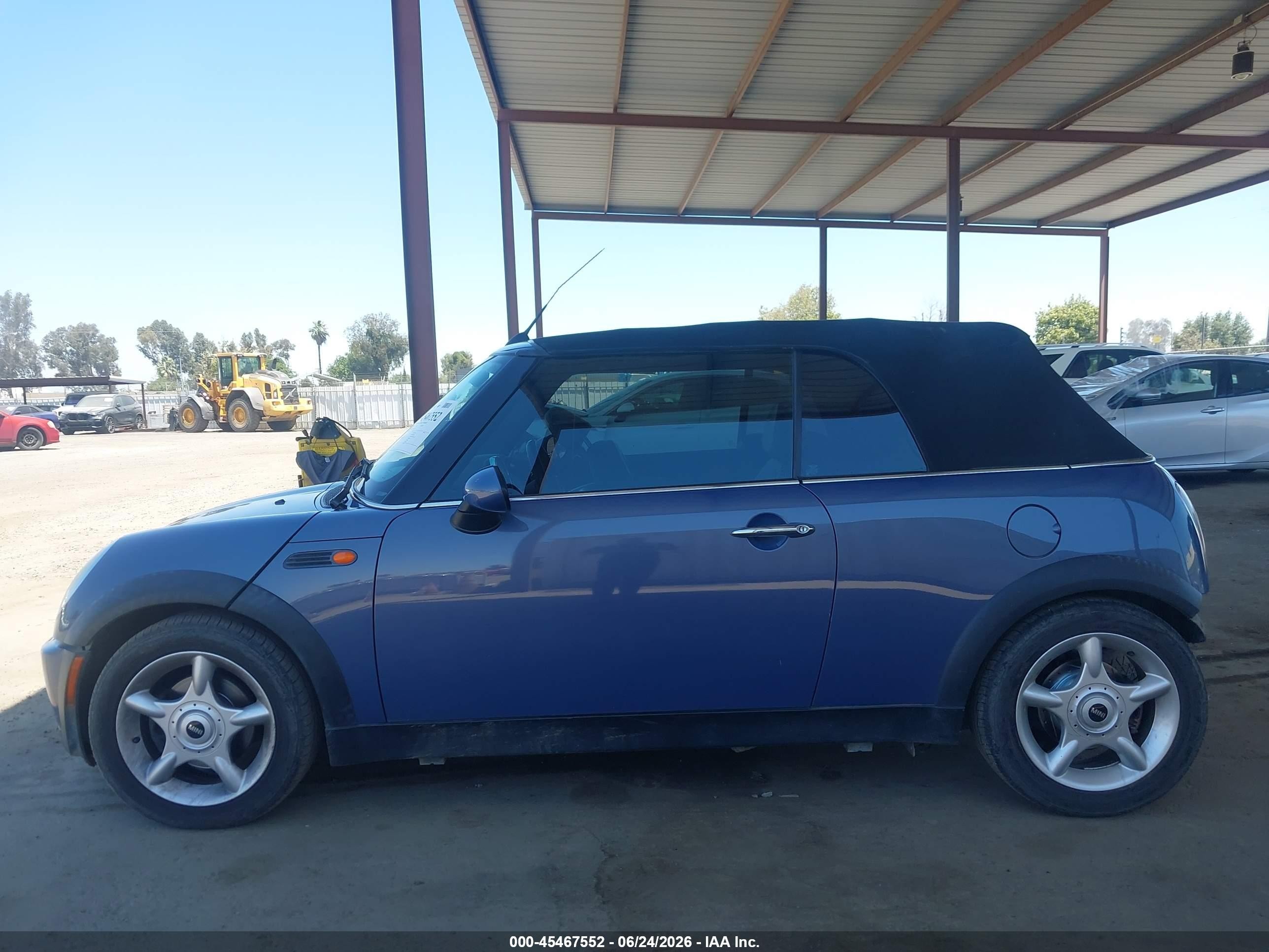2005 Mini Cooper   Blue vin: WMWRF33585TG13360