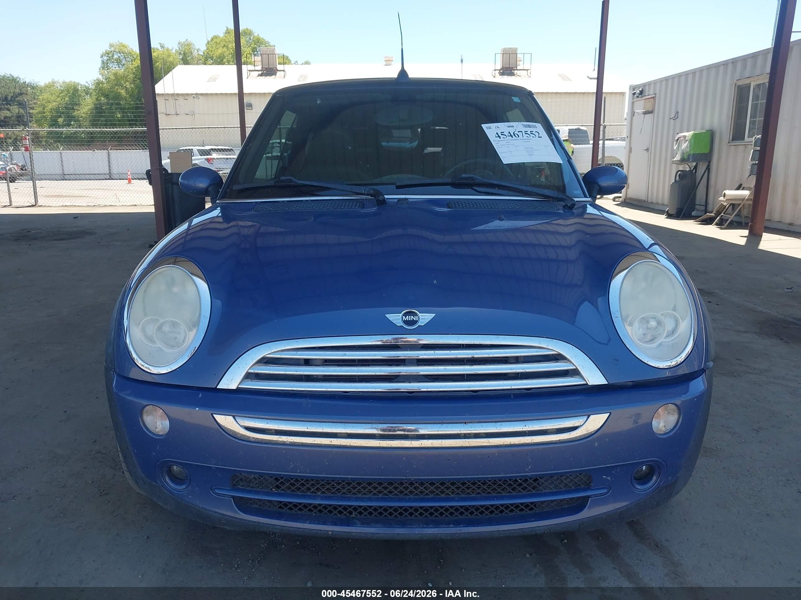 2005 Mini Cooper   Blue vin: WMWRF33585TG13360