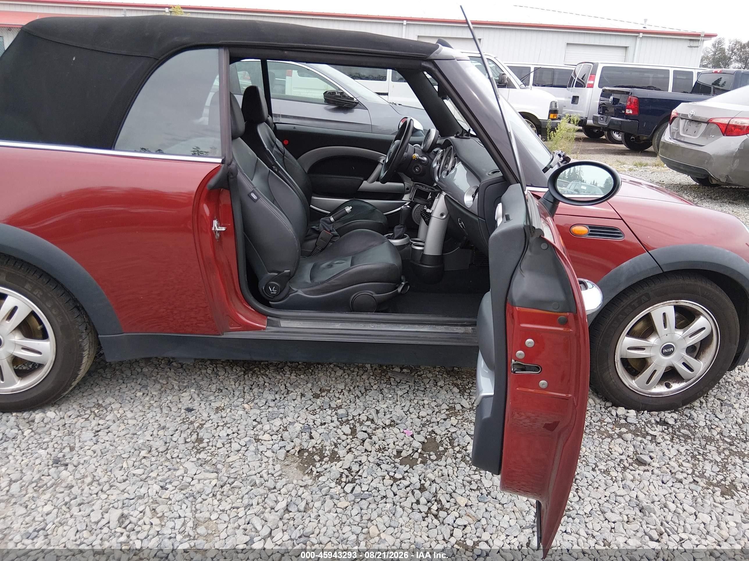 2007 Mini Cooper Maroon vin: WMWRF33587TG17296