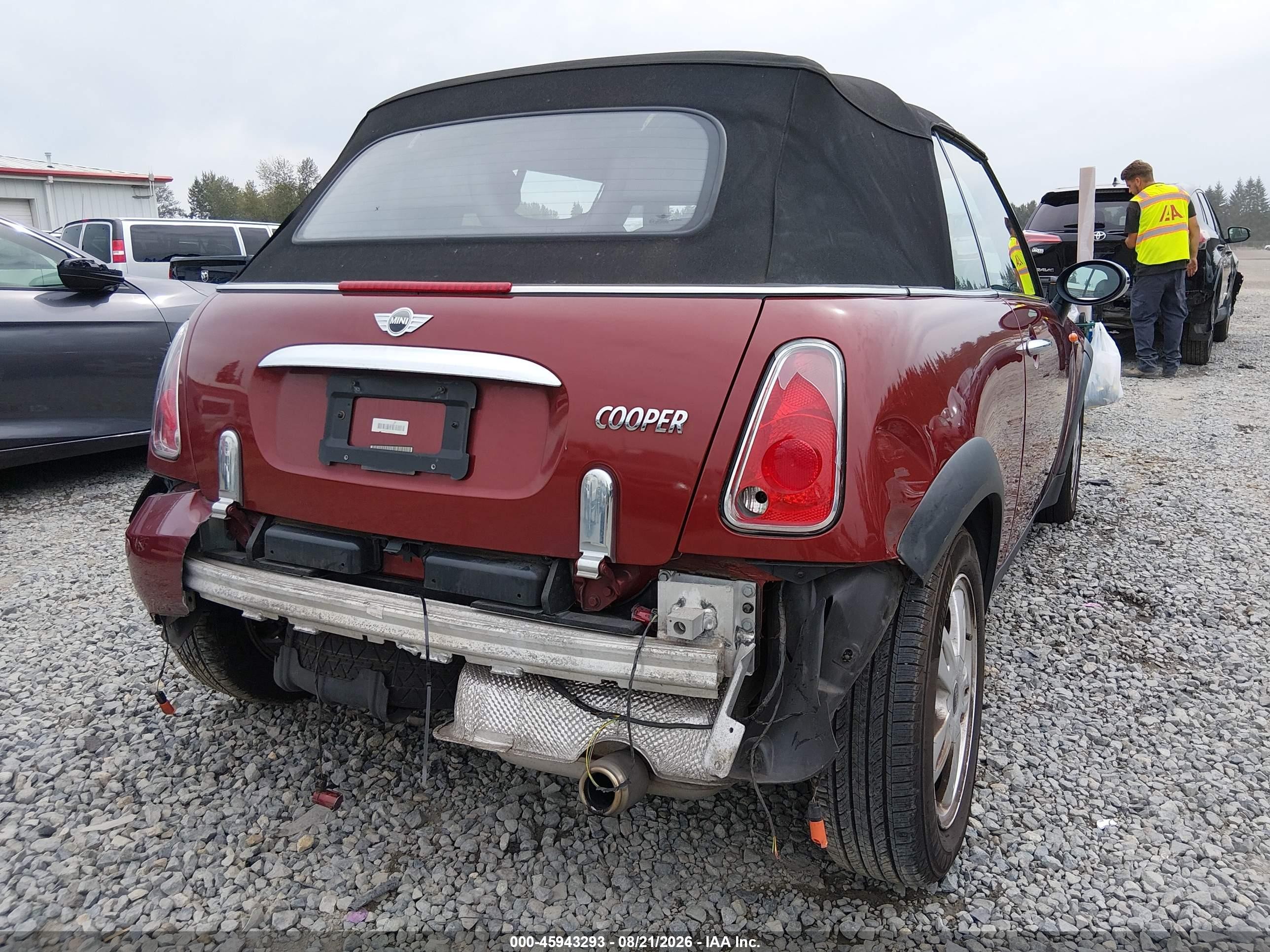 2007 Mini Cooper Maroon vin: WMWRF33587TG17296