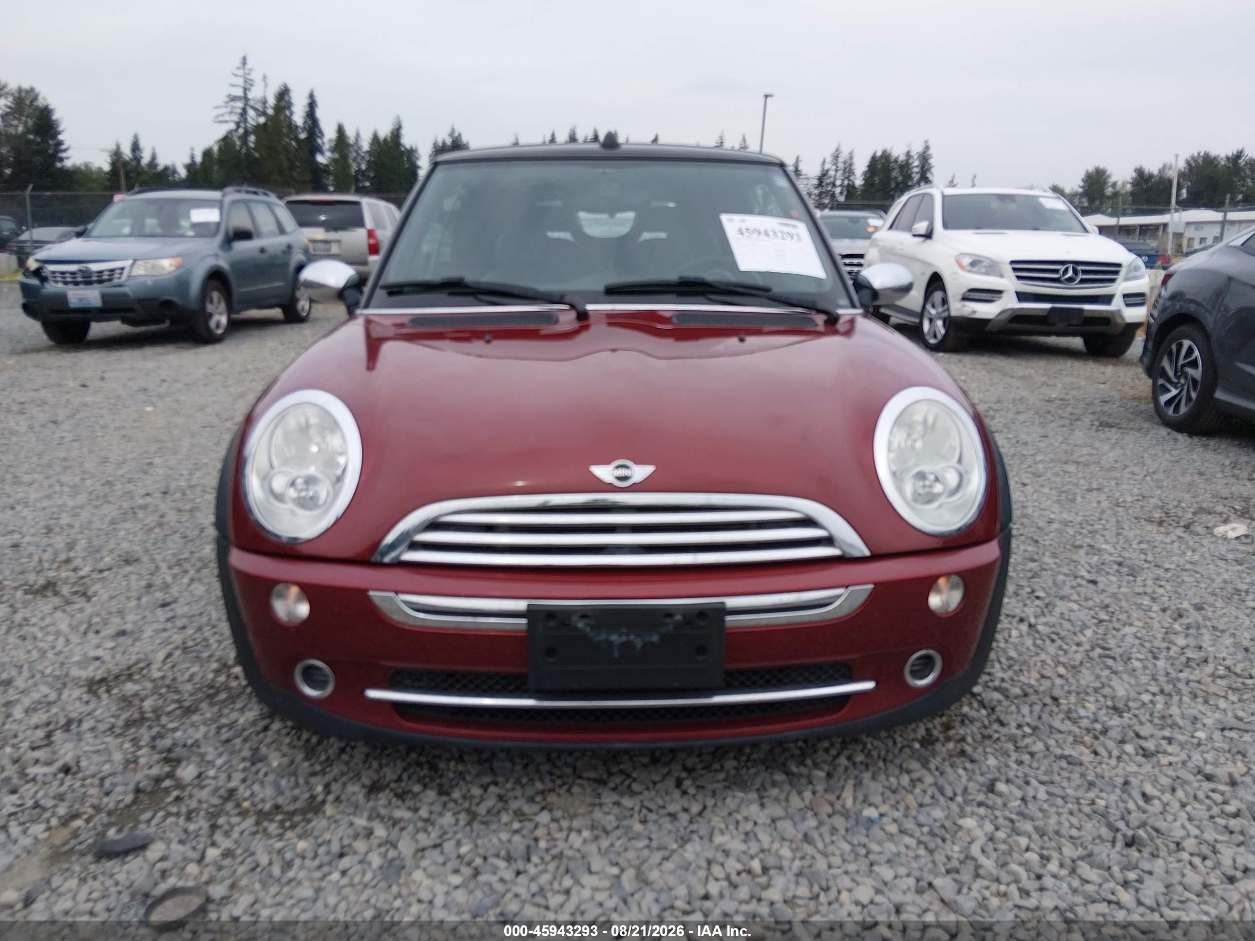 2007 Mini Cooper Maroon vin: WMWRF33587TG17296