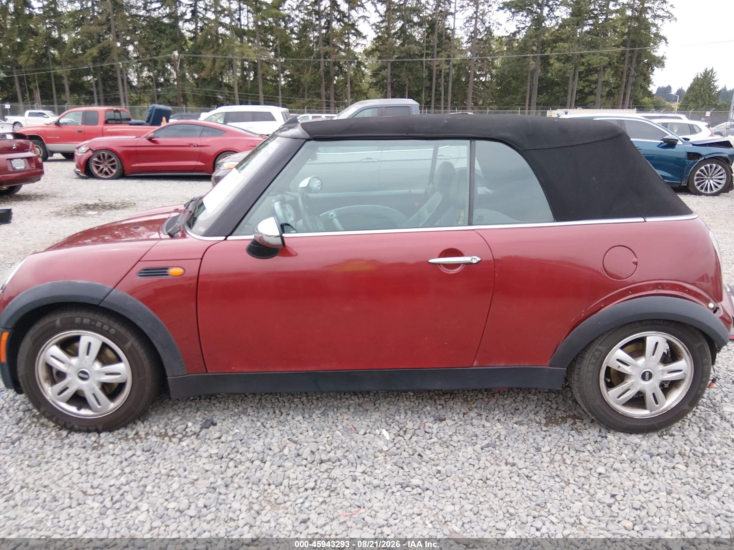 2007 Mini Cooper Maroon vin: WMWRF33587TG17296