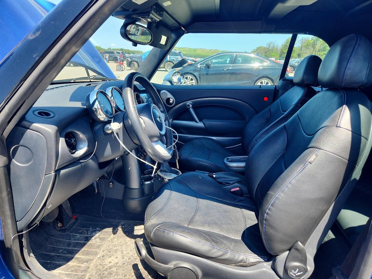 2006 Mini Cooper Blue vin: WMWRF335X6TG14253