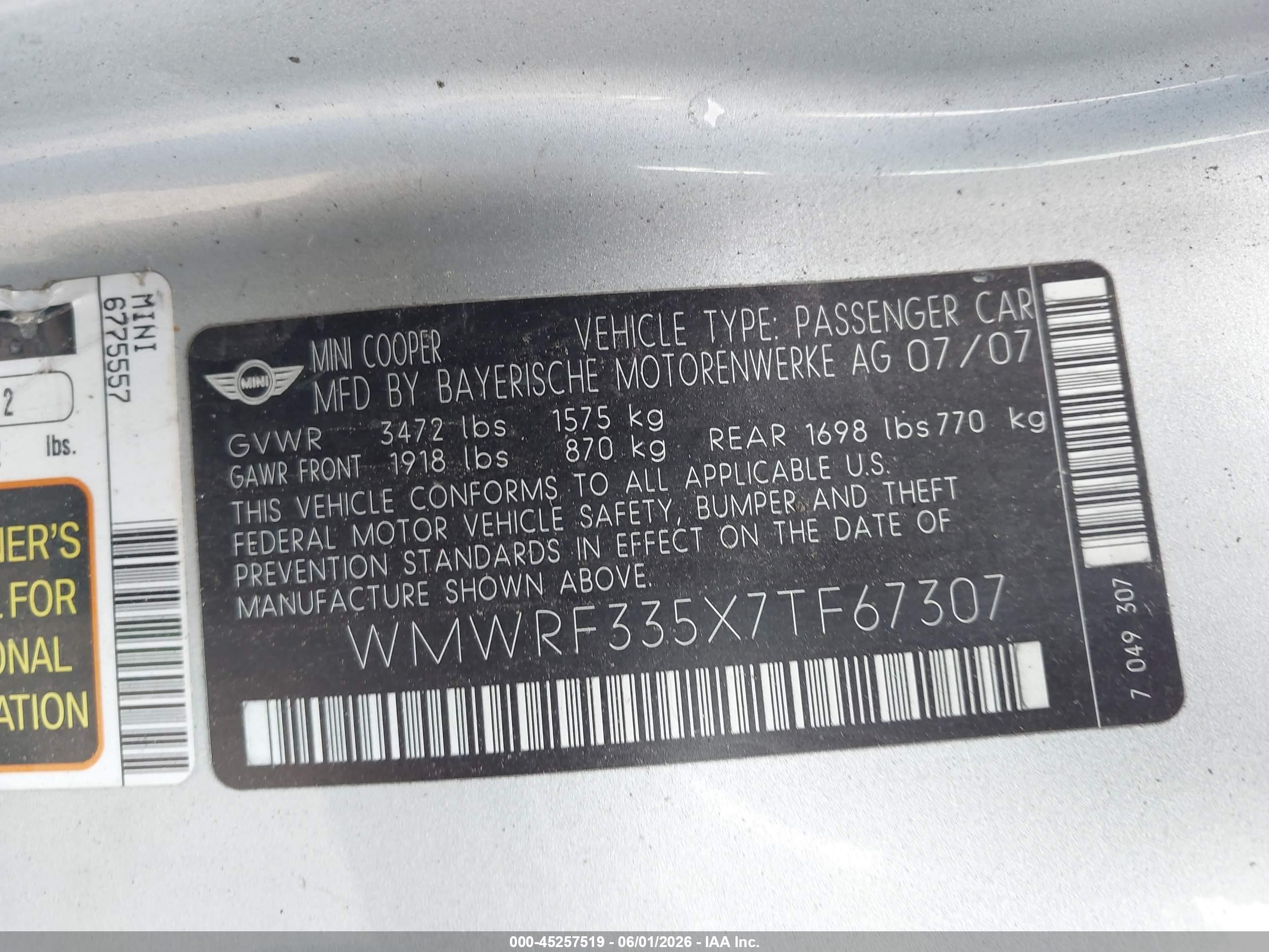 2007 Mini Cooper   Silver vin: WMWRF335X7TF67307