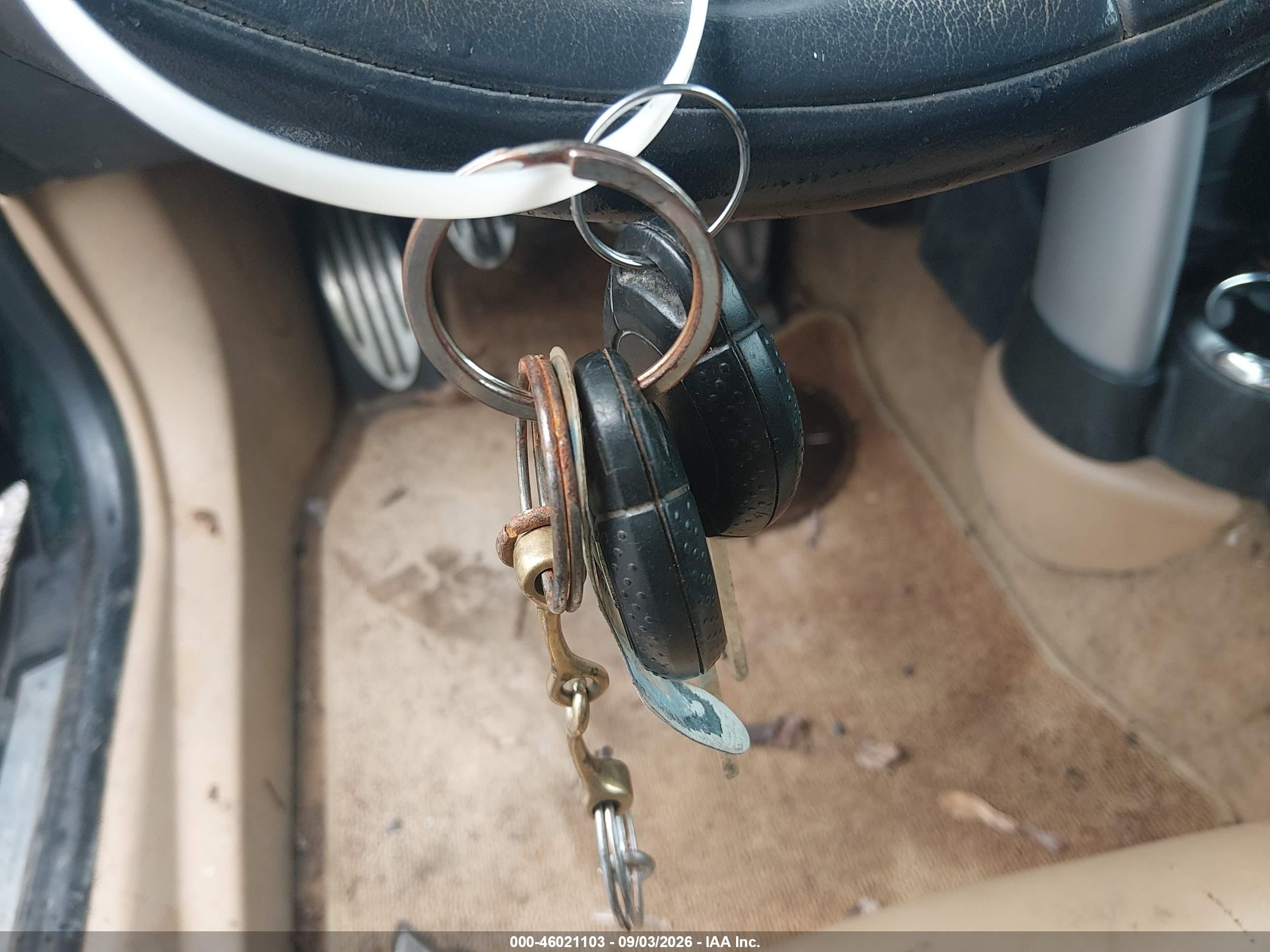 2005 Mini Cooper S   Зеленый vin: WMWRH33435TF80723