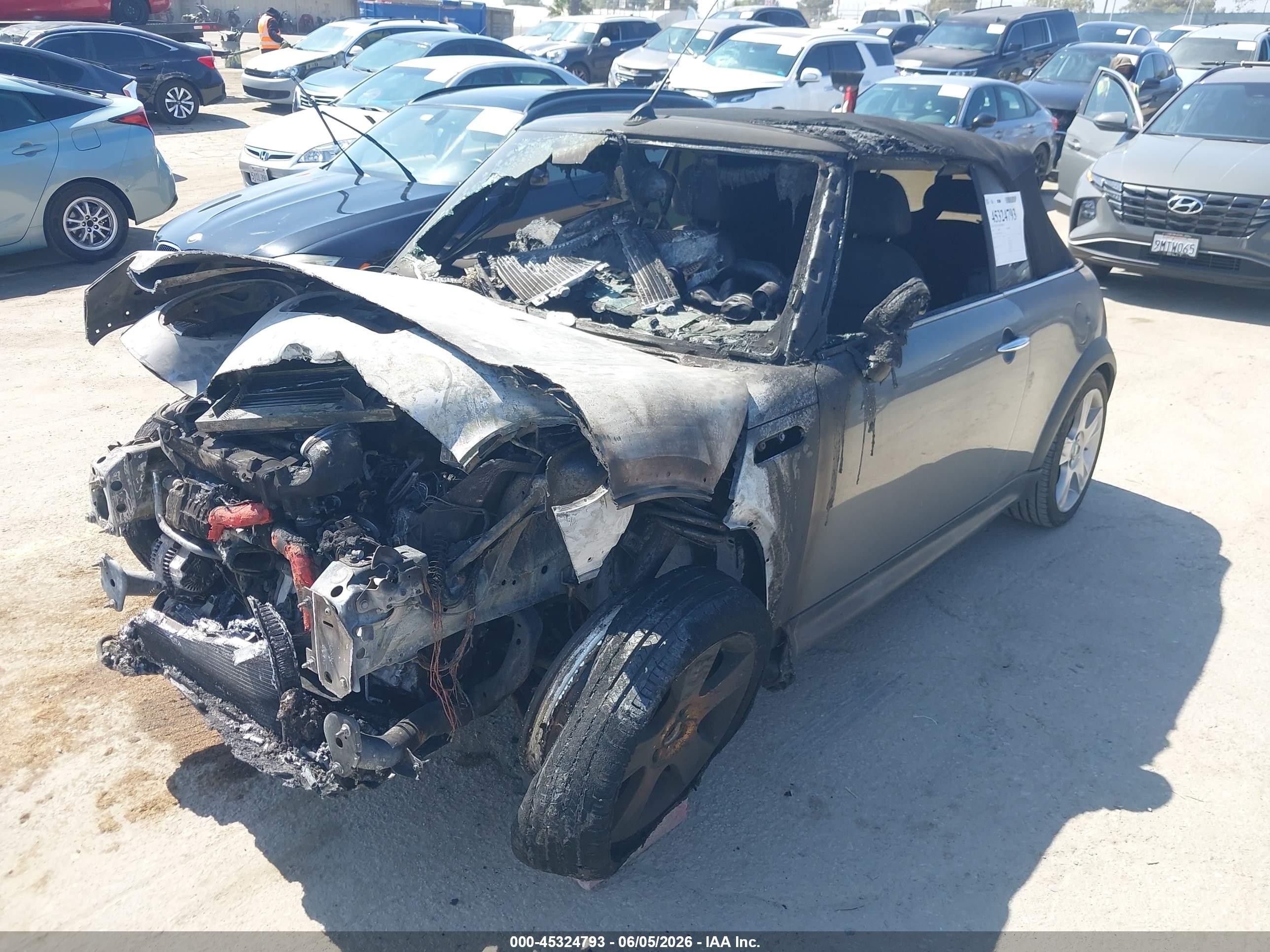 2005 Mini Cooper S   Серый vin: WMWRH33475TF81812