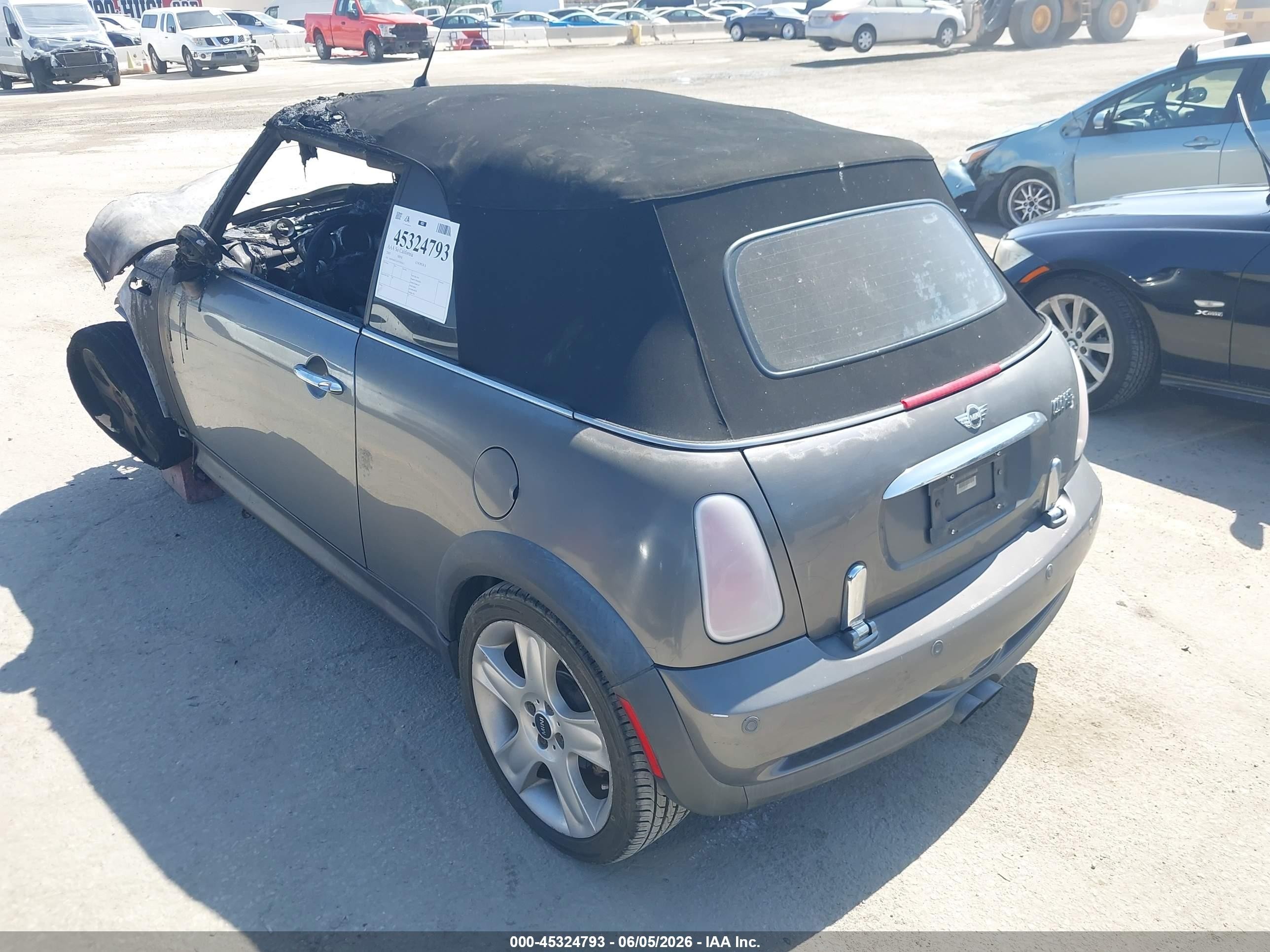 2005 Mini Cooper S   Серый vin: WMWRH33475TF81812