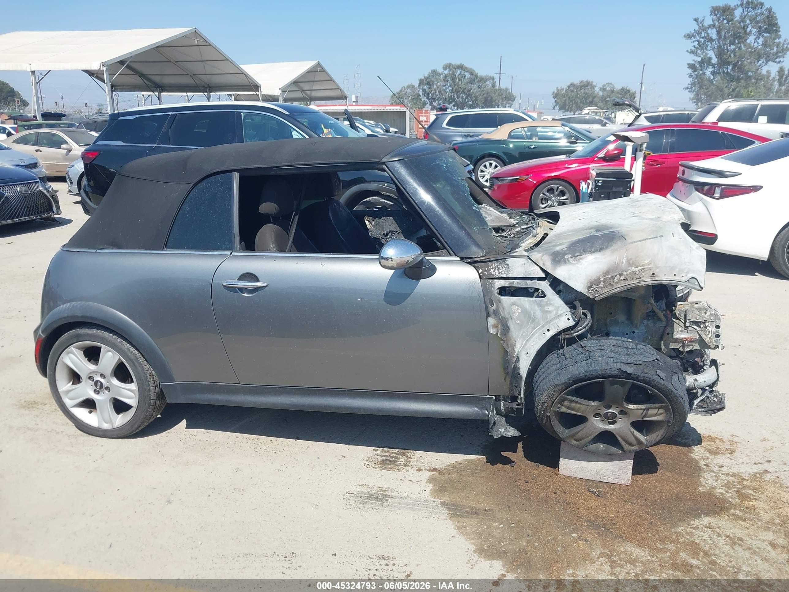 2005 Mini Cooper S   Серый vin: WMWRH33475TF81812