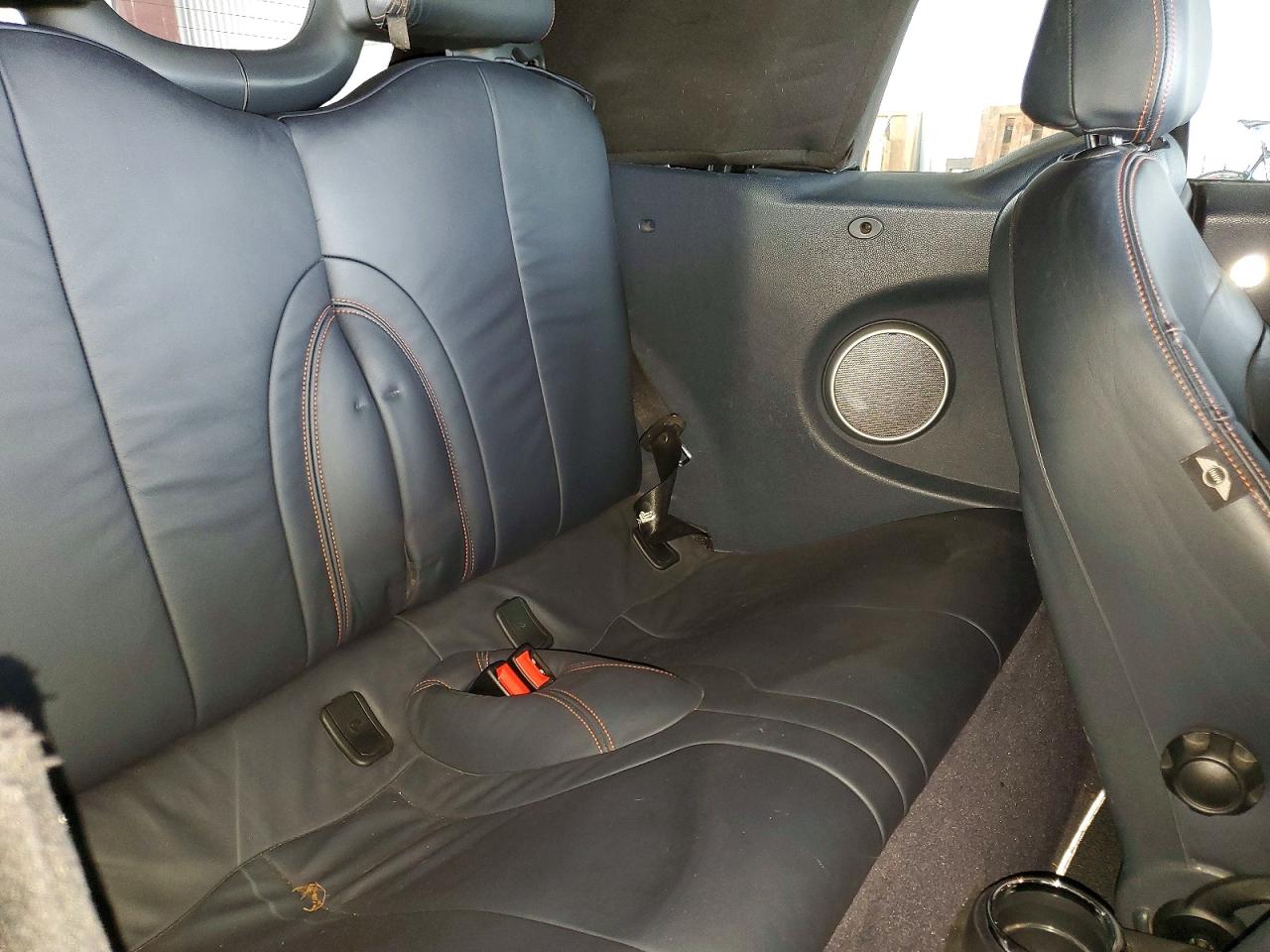 2005 Mini Cooper S Two Tone vin: WMWRH33475TK55148