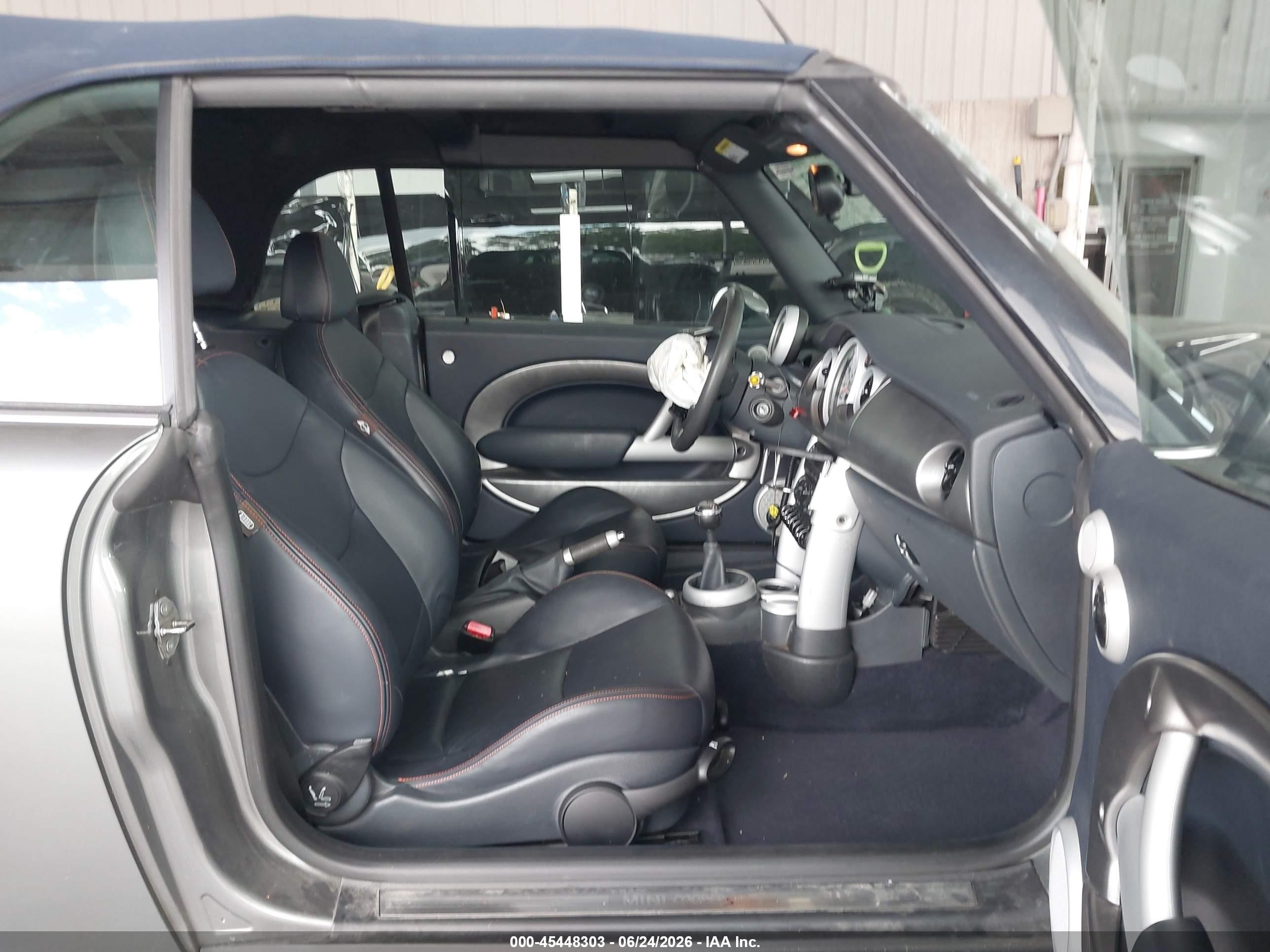 2005 Mini Cooper S   Gray vin: WMWRH33505TF83409