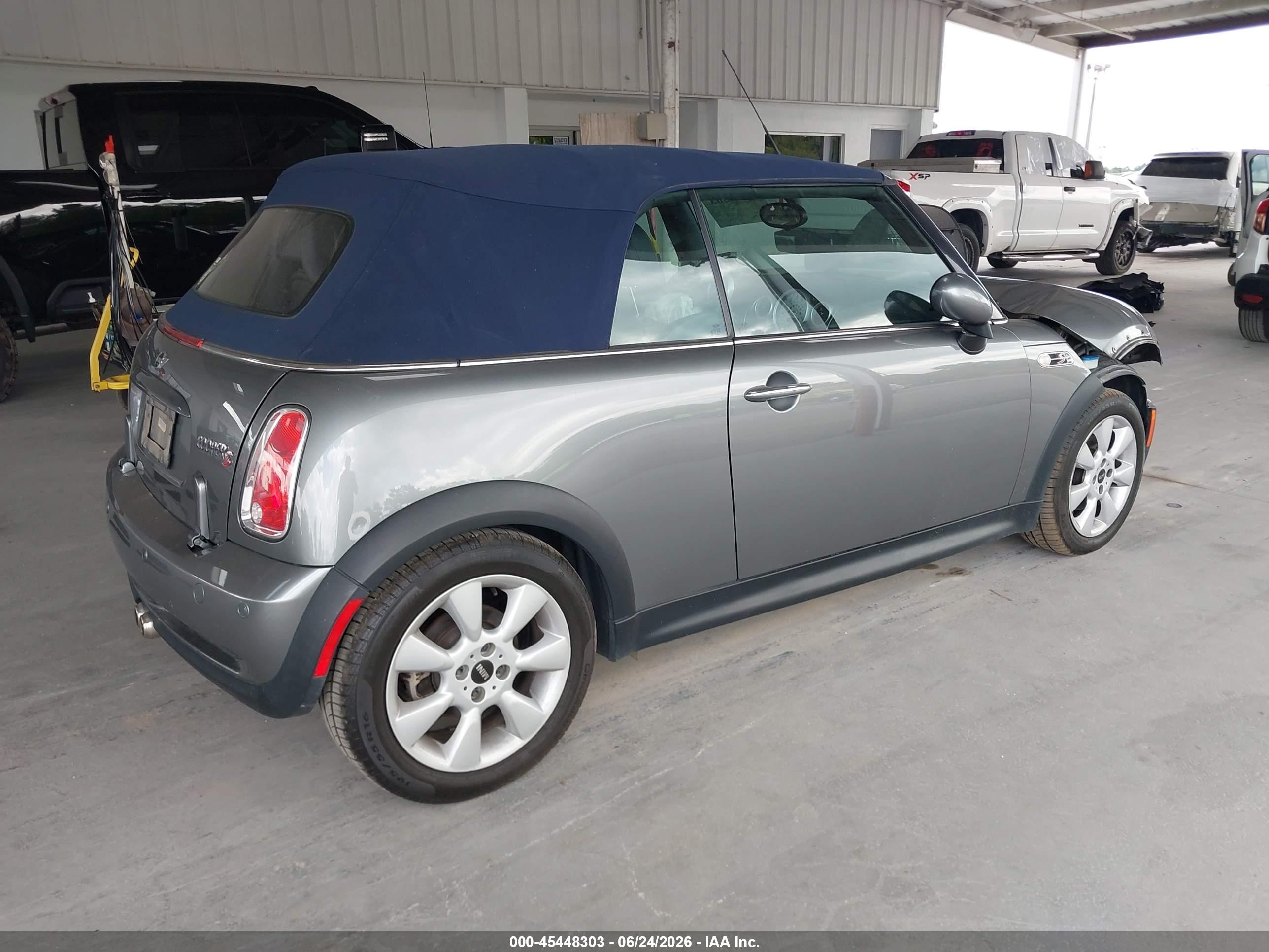 2005 Mini Cooper S   Gray vin: WMWRH33505TF83409