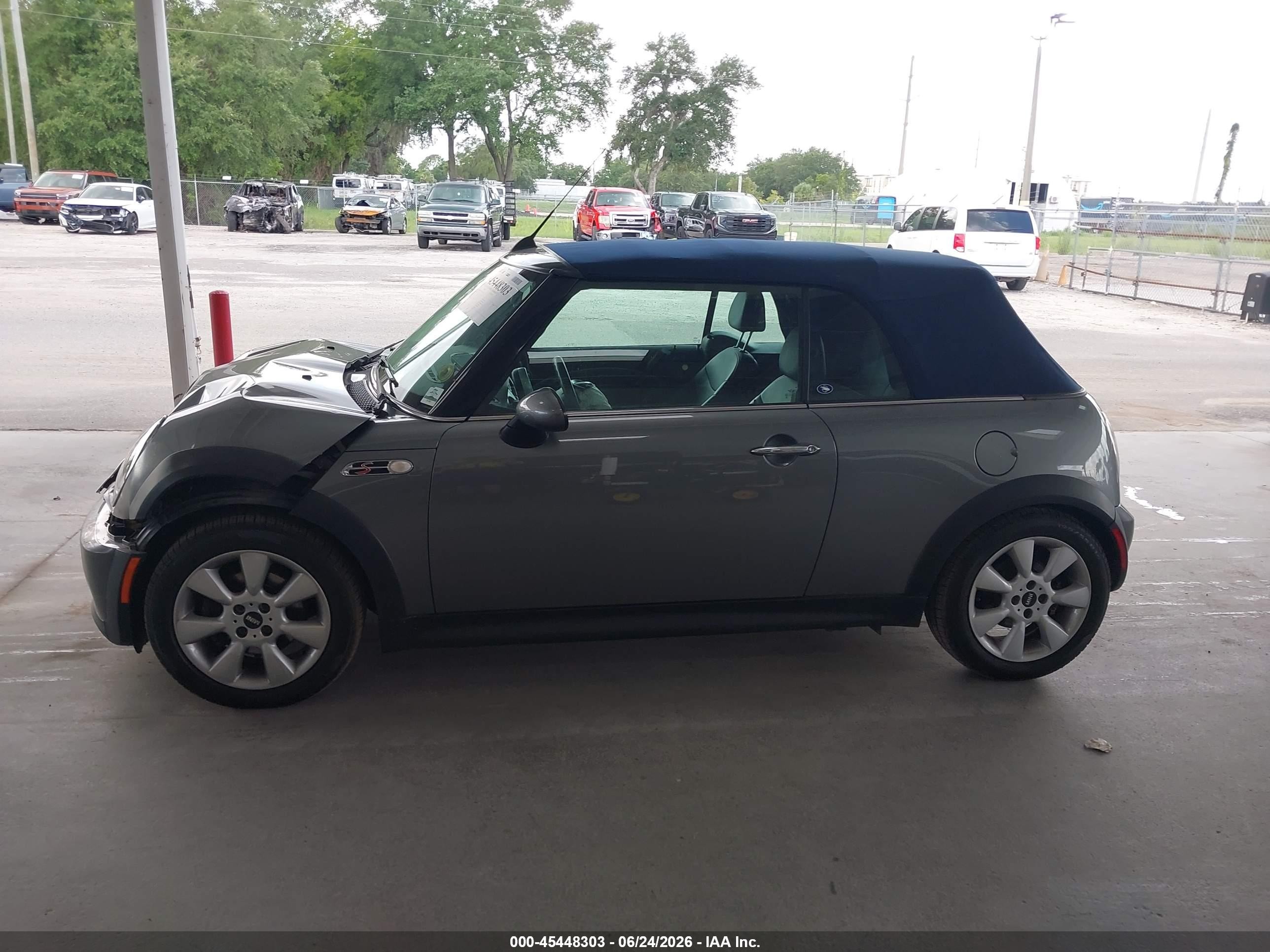 2005 Mini Cooper S   Gray vin: WMWRH33505TF83409