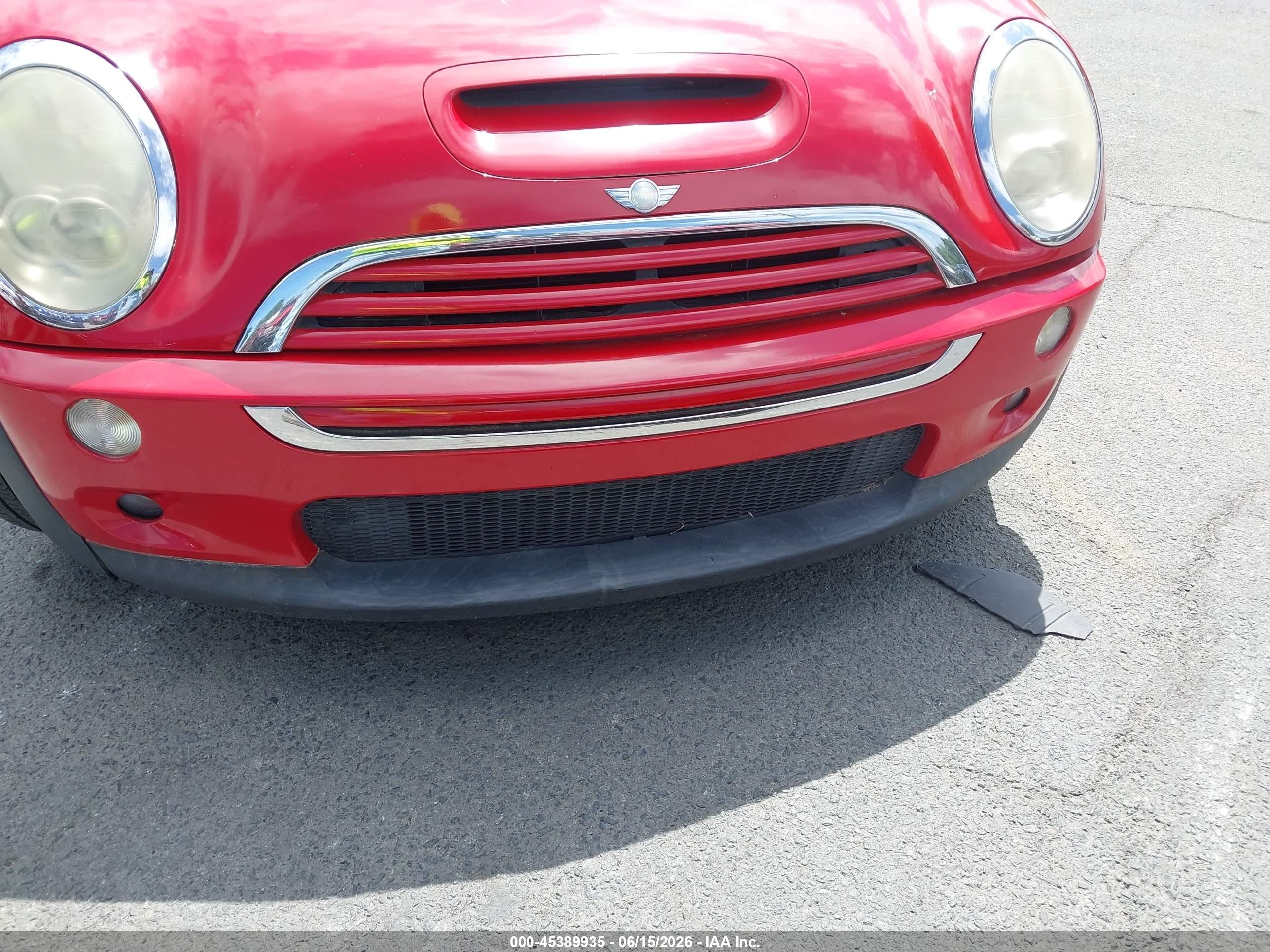 2007 Mini Cooper S   Red vin: WMWRH33507TJ43688