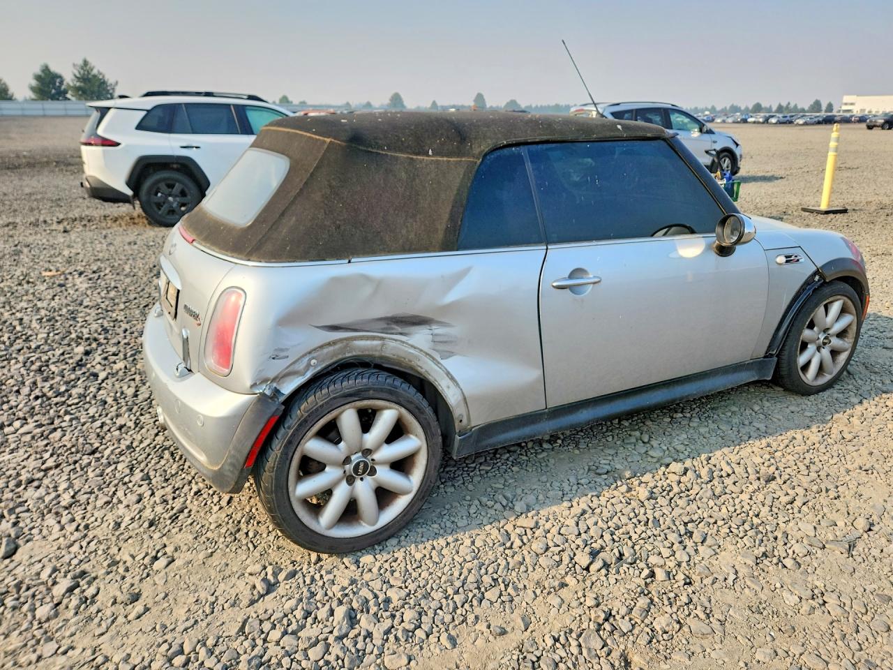 2005 Mini Cooper S Silver vin: WMWRH33515TF85637