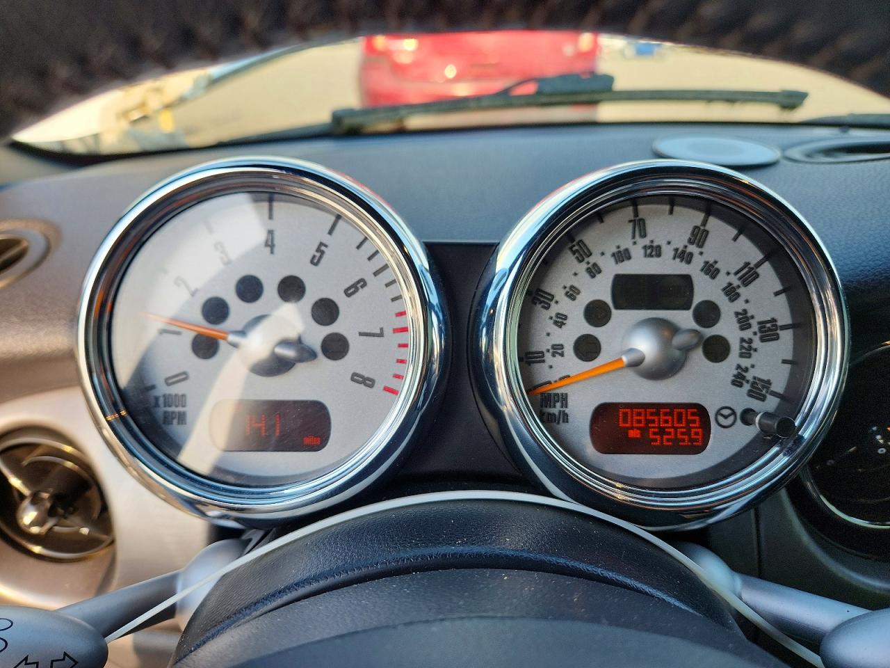 2005 Mini Cooper S Silver vin: WMWRH33515TF85637