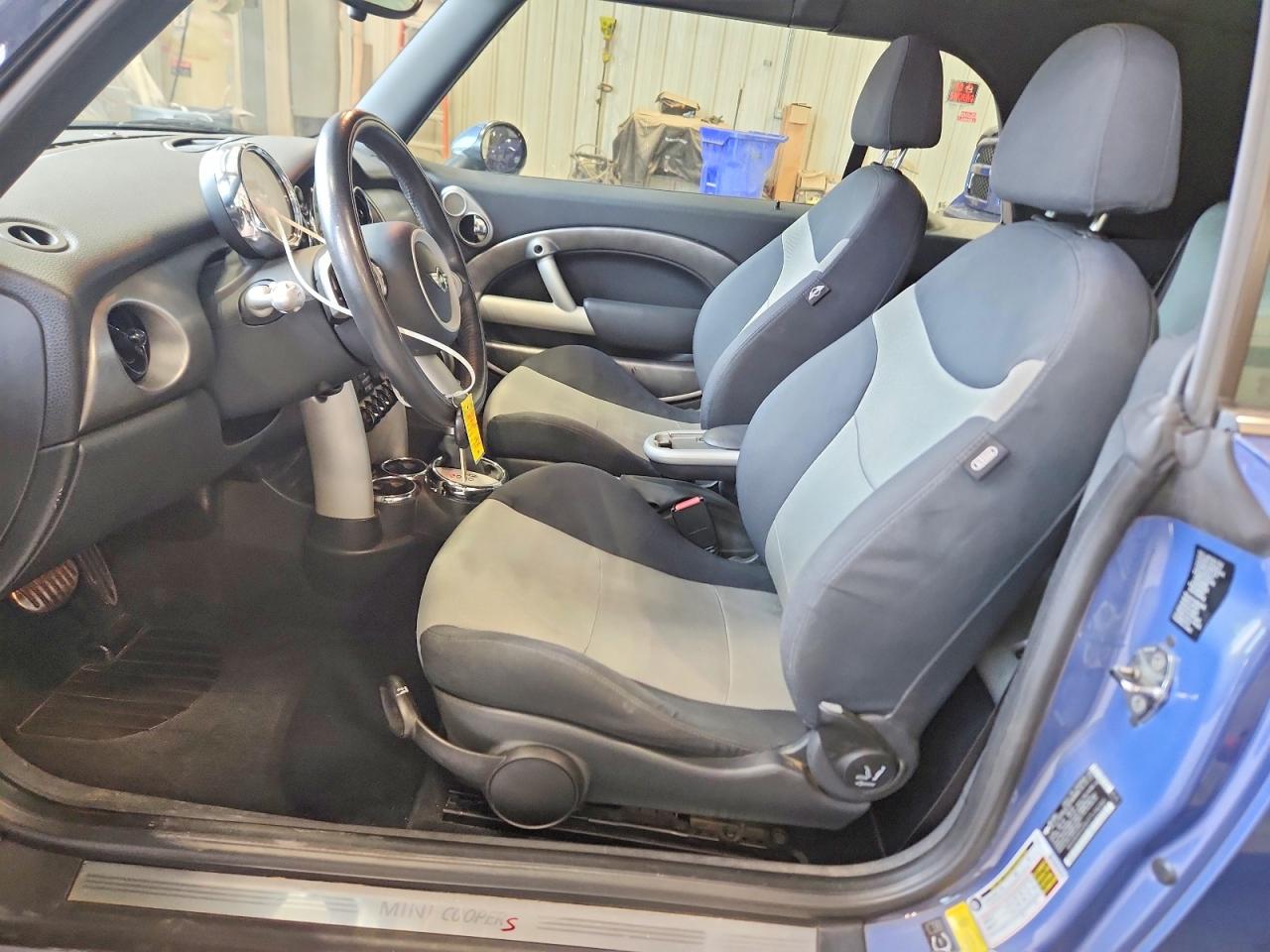 2007 Mini Cooper S Blue vin: WMWRH33517TL94283