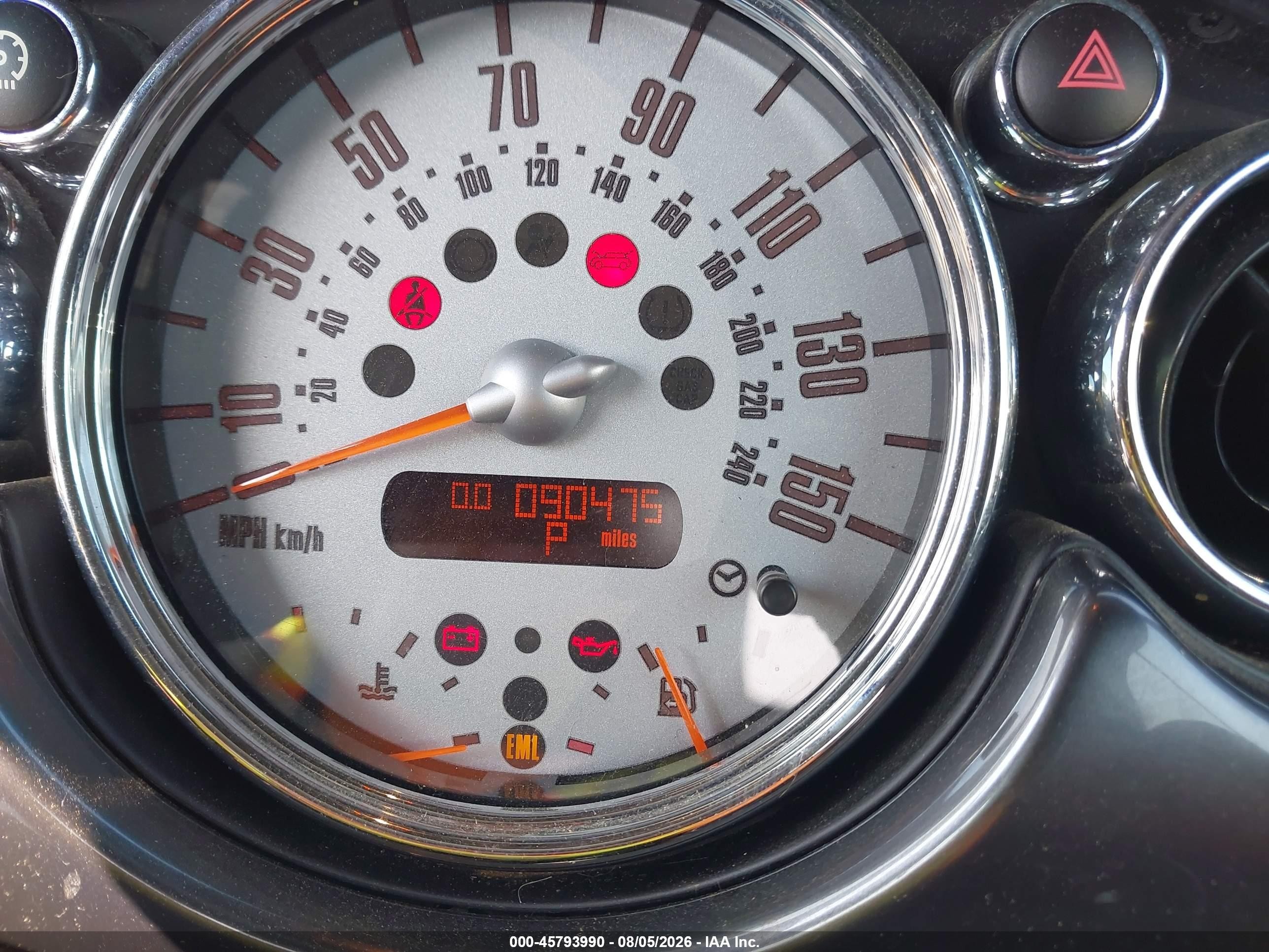 2007 Mini Cooper S   White vin: WMWRH33517TL95255