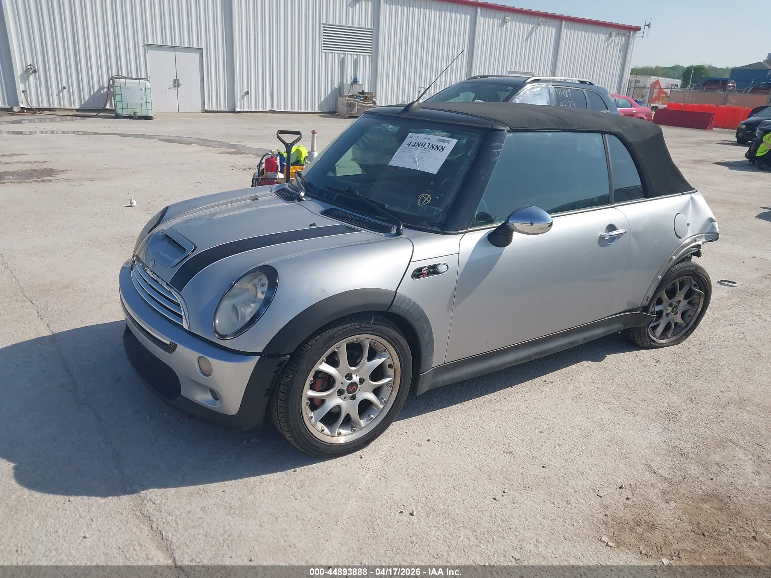 2007 Mini Cooper S   Silver vin: WMWRH33527TL95524