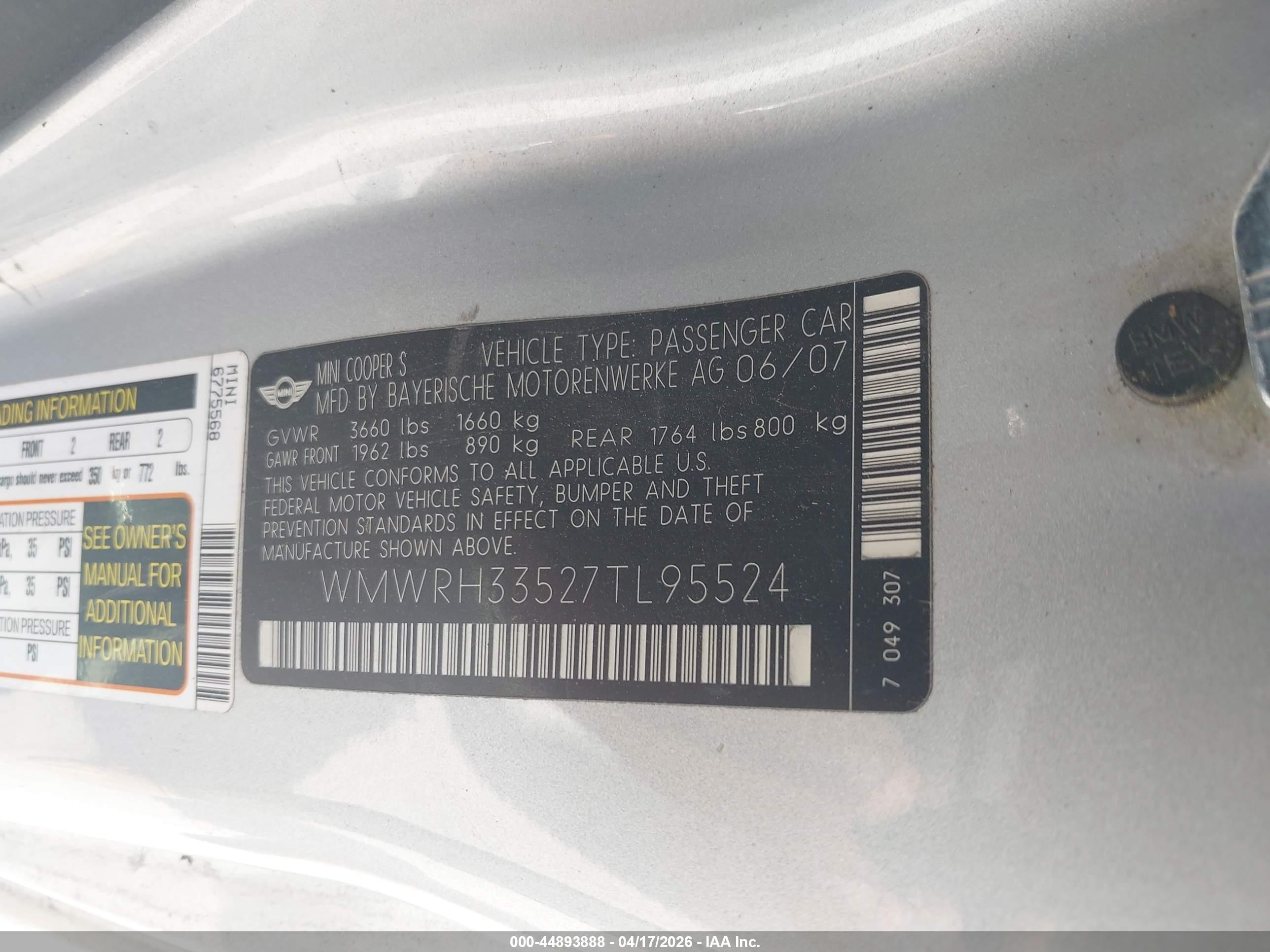 2007 Mini Cooper S   Silver vin: WMWRH33527TL95524