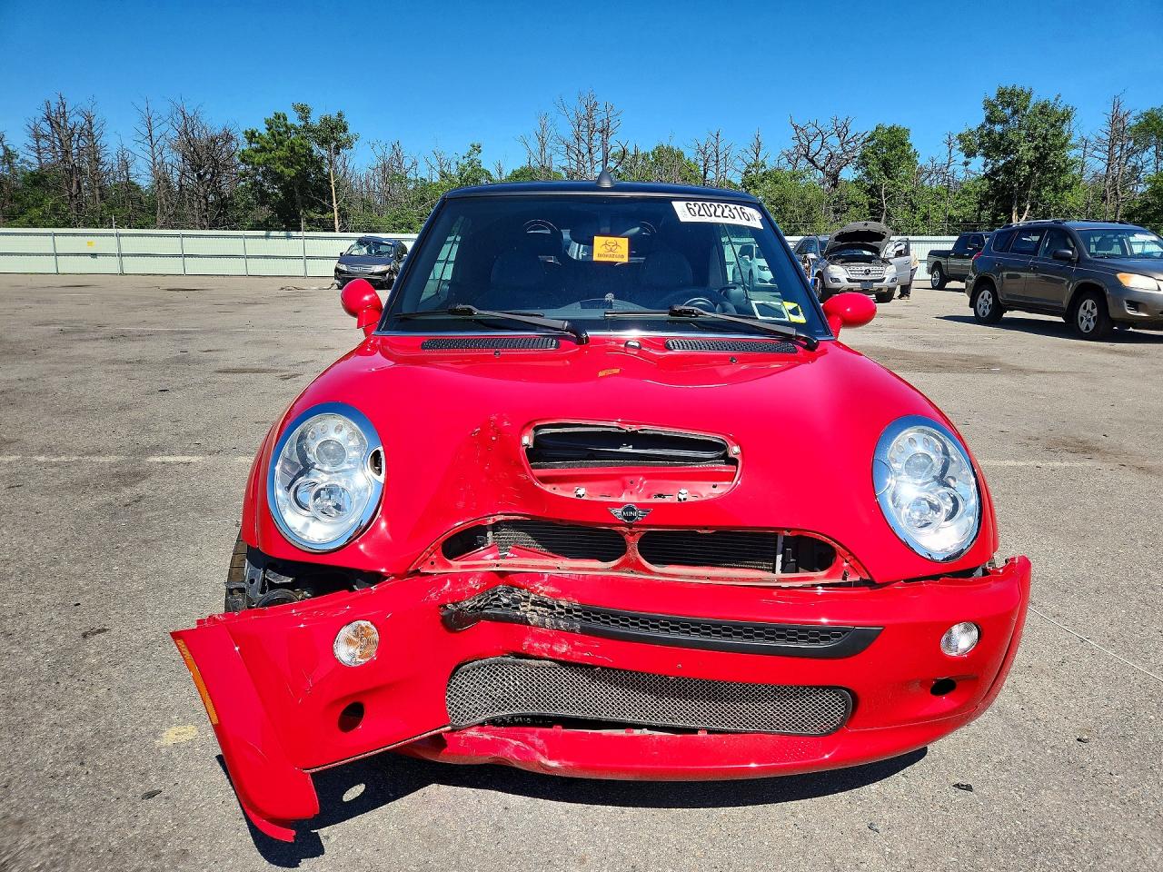 2005 Mini Cooper S Red vin: WMWRH33545TK55956