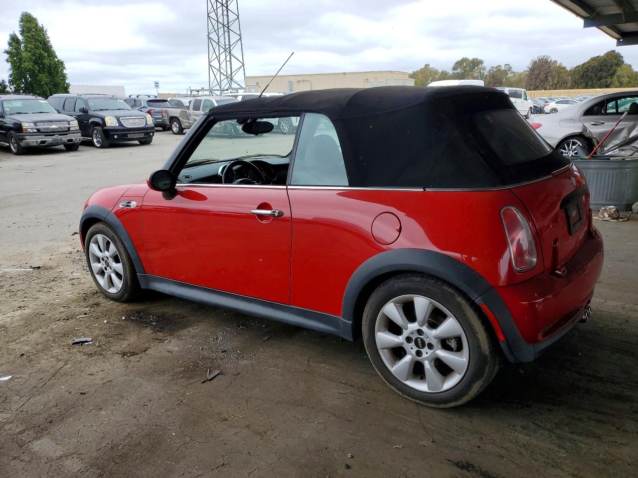 2006 Mini Cooper S Red vin: WMWRH33546TF89179