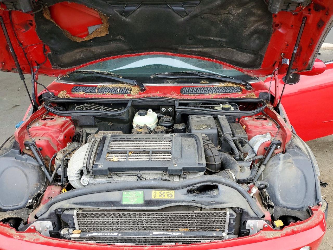 2006 Mini Cooper S Red vin: WMWRH33546TF89179