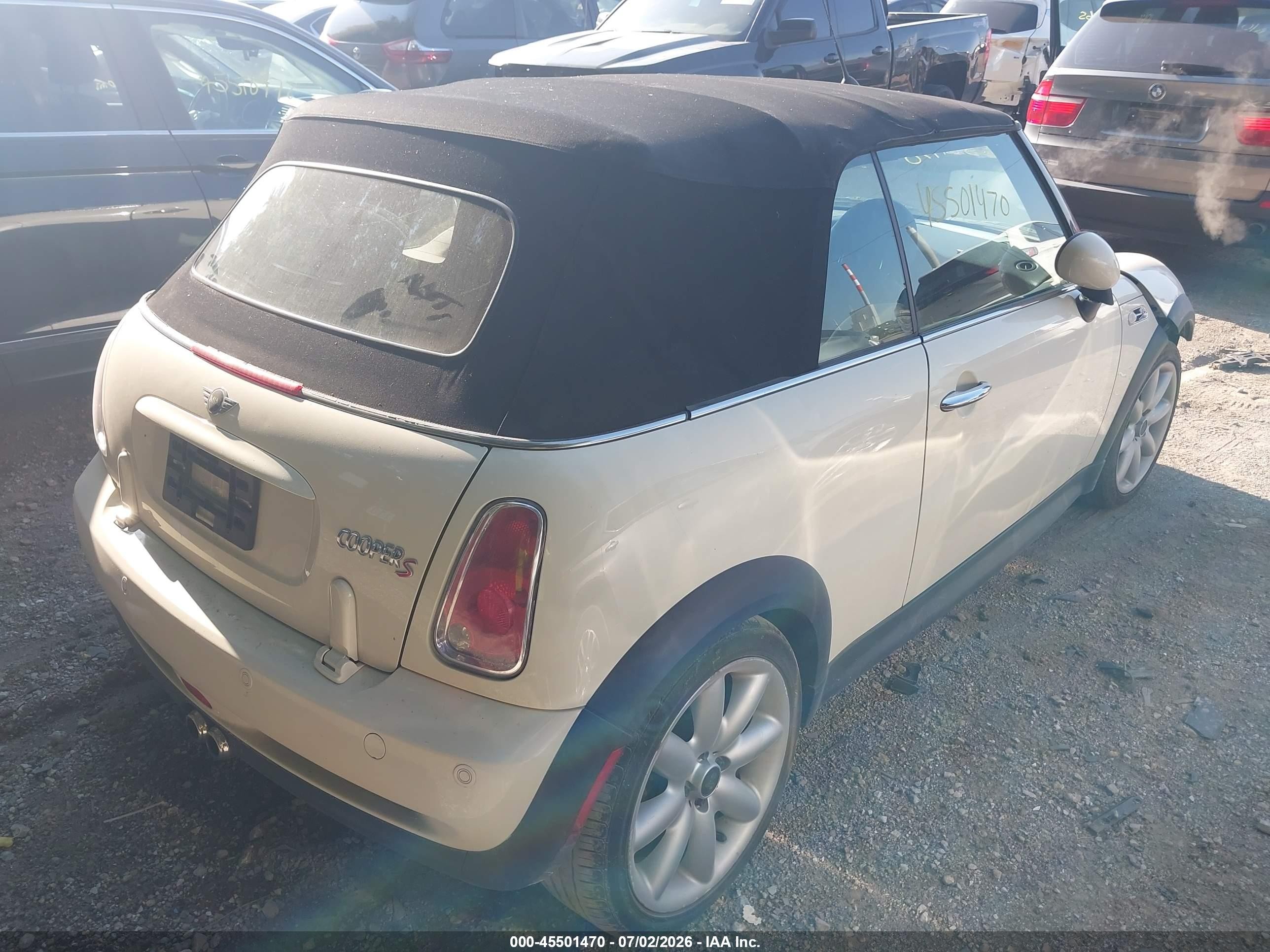 2006 Mini Cooper S   White vin: WMWRH33546TK59832