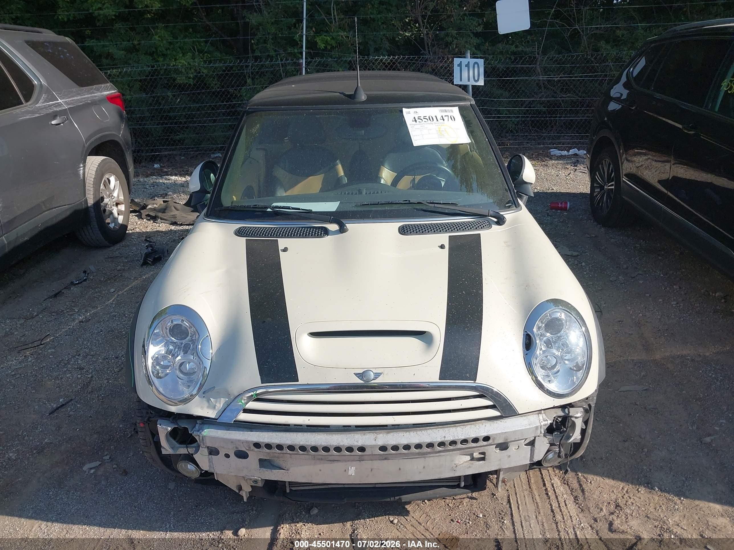 2006 Mini Cooper S   White vin: WMWRH33546TK59832