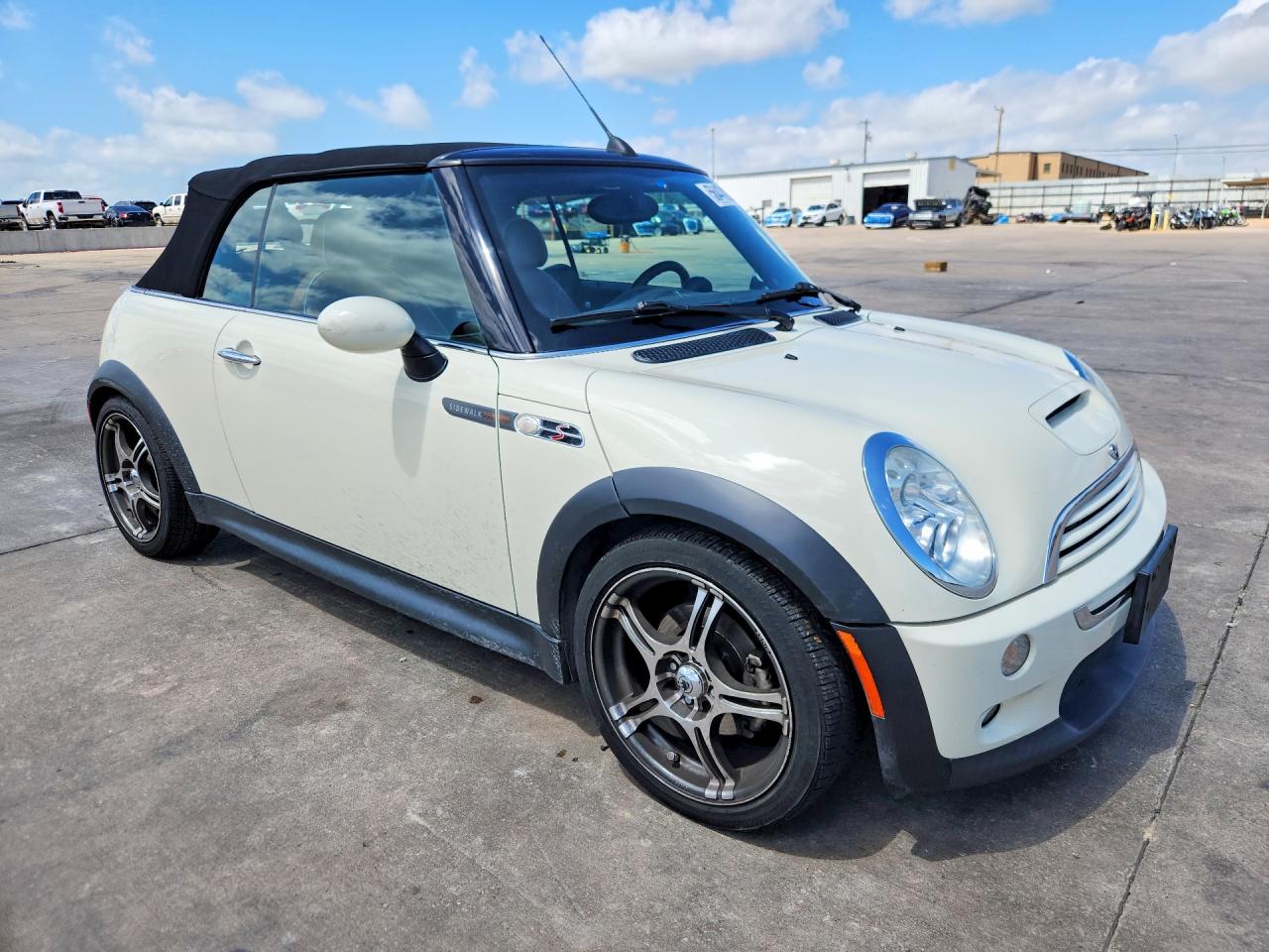 2008 Mini Cooper S White vin: WMWRH33548TU81242