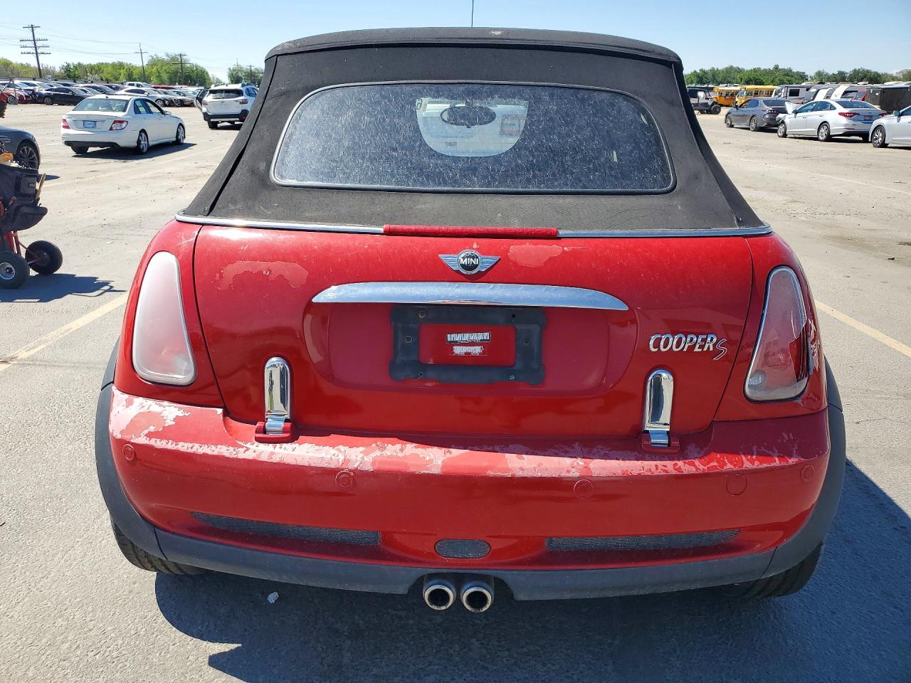 2005 Mini Cooper S Red vin: WMWRH33555TF83745