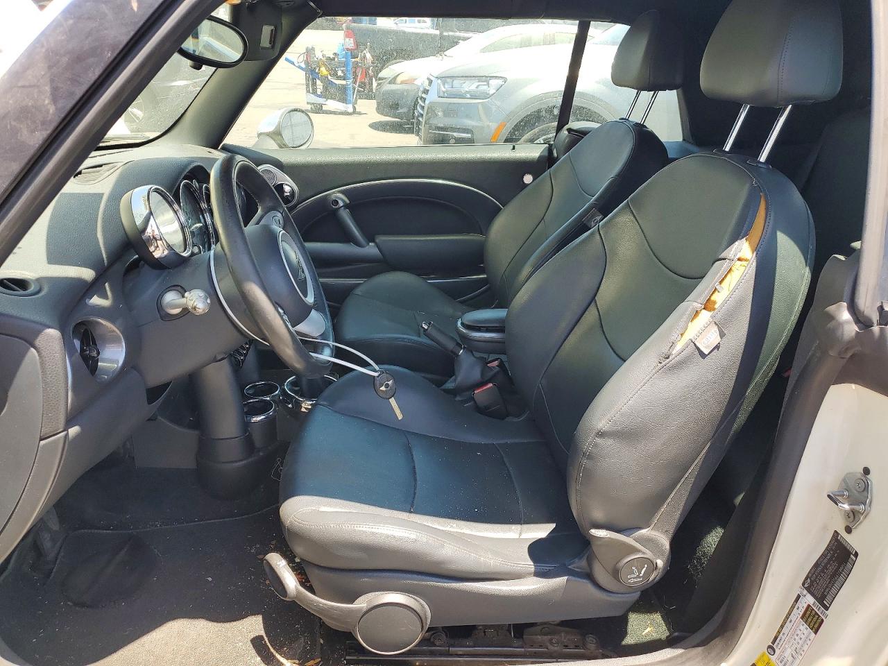 2006 Mini Cooper S Cream vin: WMWRH33566TF89054