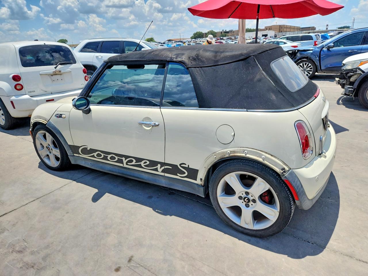 2007 Mini Cooper S Cream vin: WMWRH33567TL94554