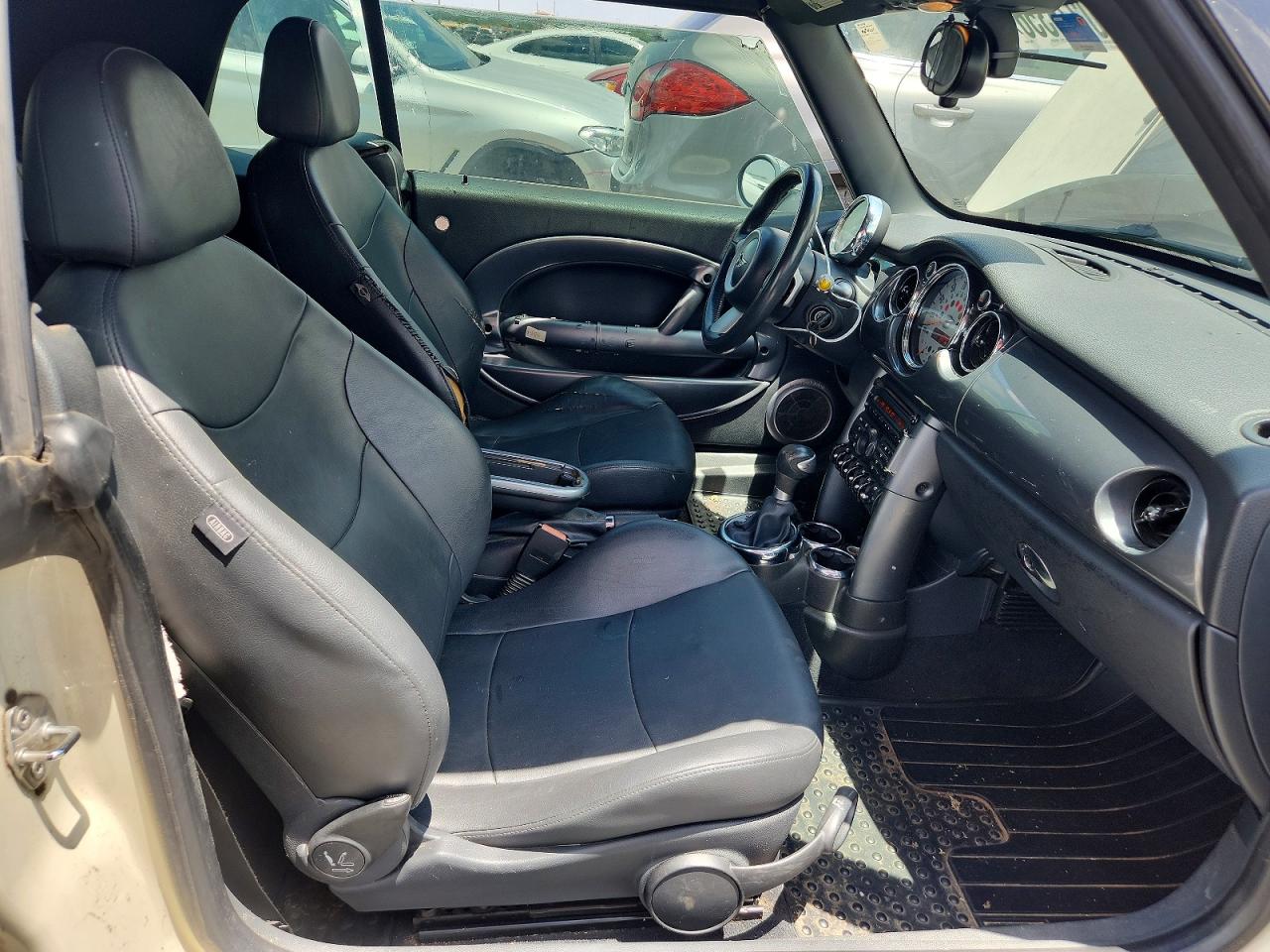 2007 Mini Cooper S Cream vin: WMWRH33567TL94554