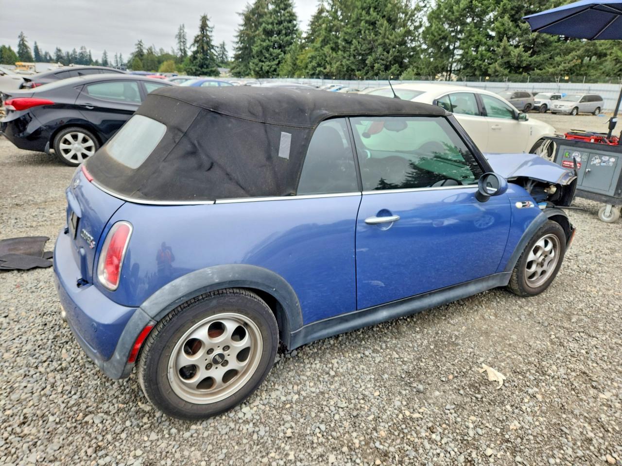 2005 Mini Cooper S Blue vin: WMWRH33575TF85495
