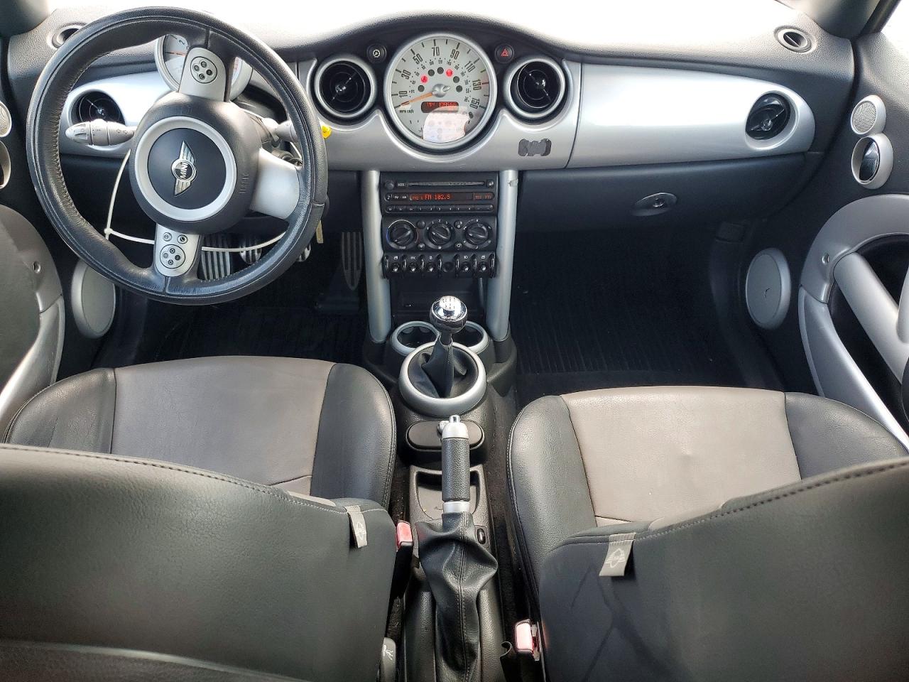 2006 Mini Cooper S Silver vin: WMWRH33576TF86292