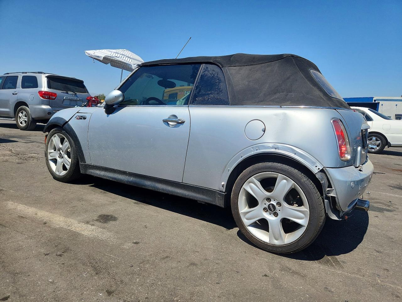 2006 Mini Cooper S Silver vin: WMWRH33576TF87846