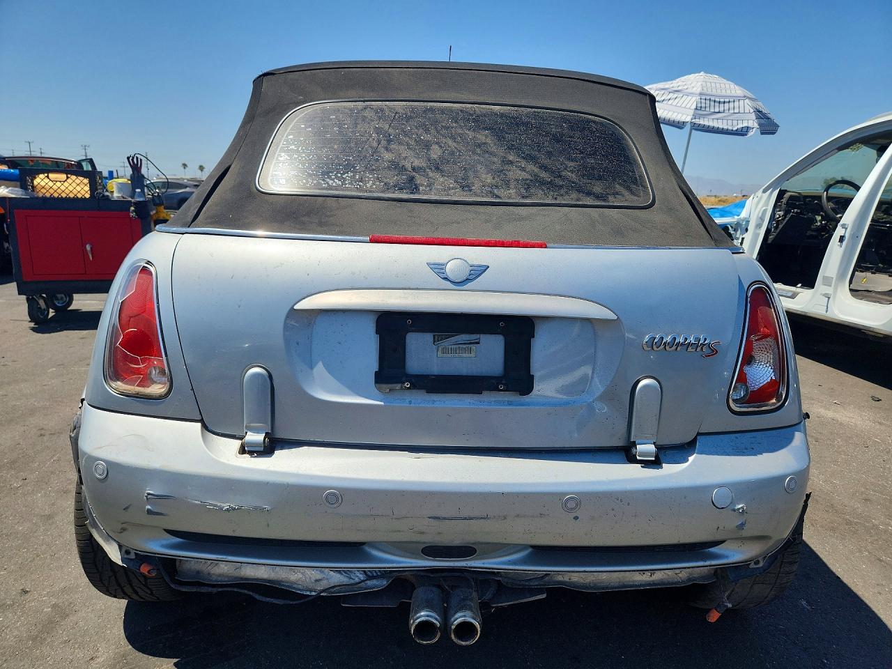 2006 Mini Cooper S Silver vin: WMWRH33576TF87846