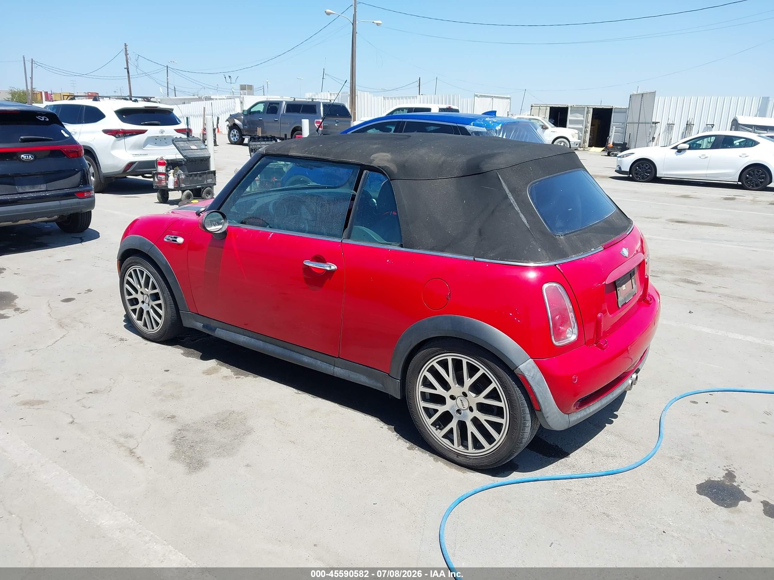2007 Mini Cooper S   Red vin: WMWRH33587TJ43440