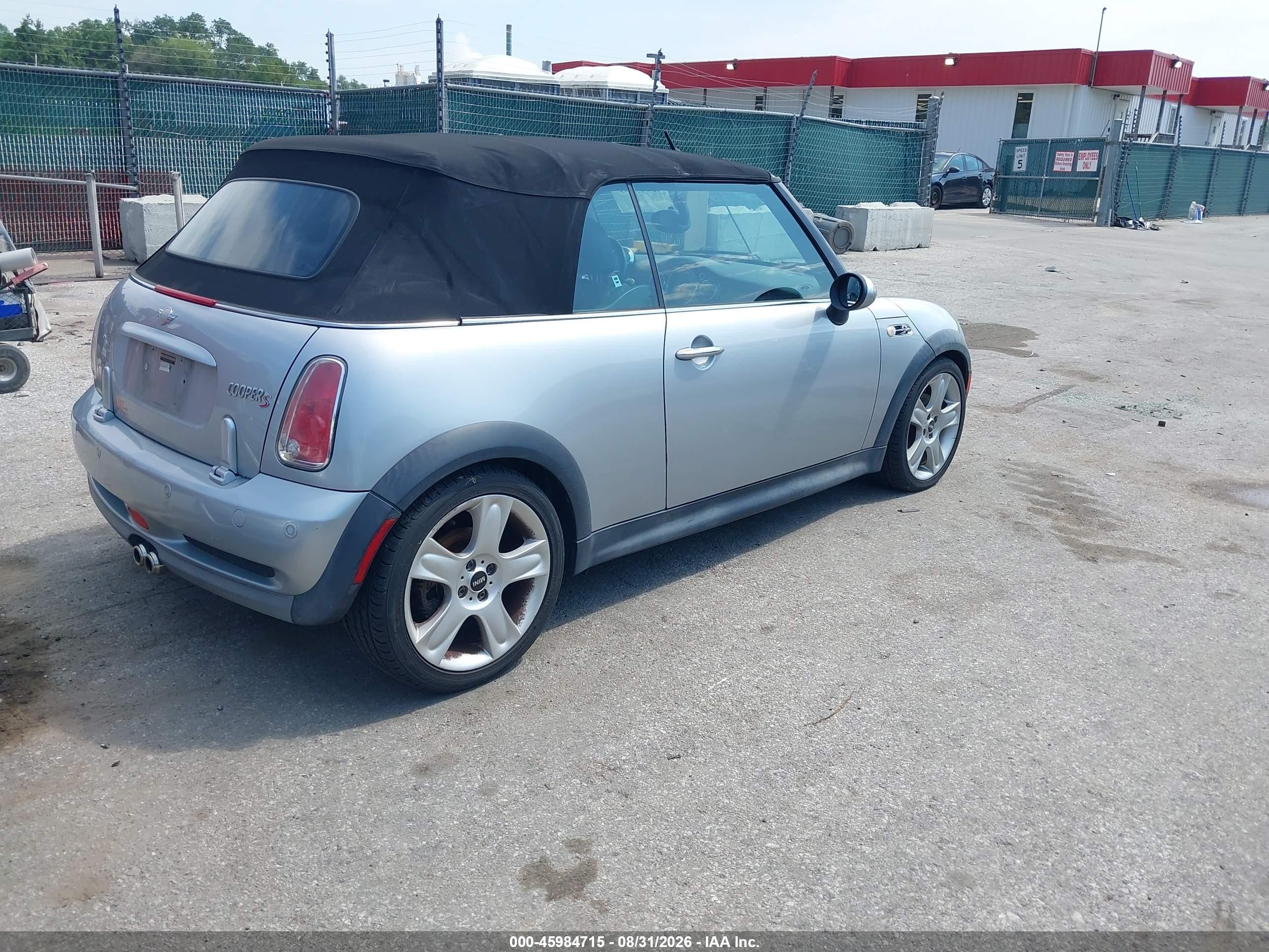 2007 Mini Cooper S   Silver vin: WMWRH33587TJ43759